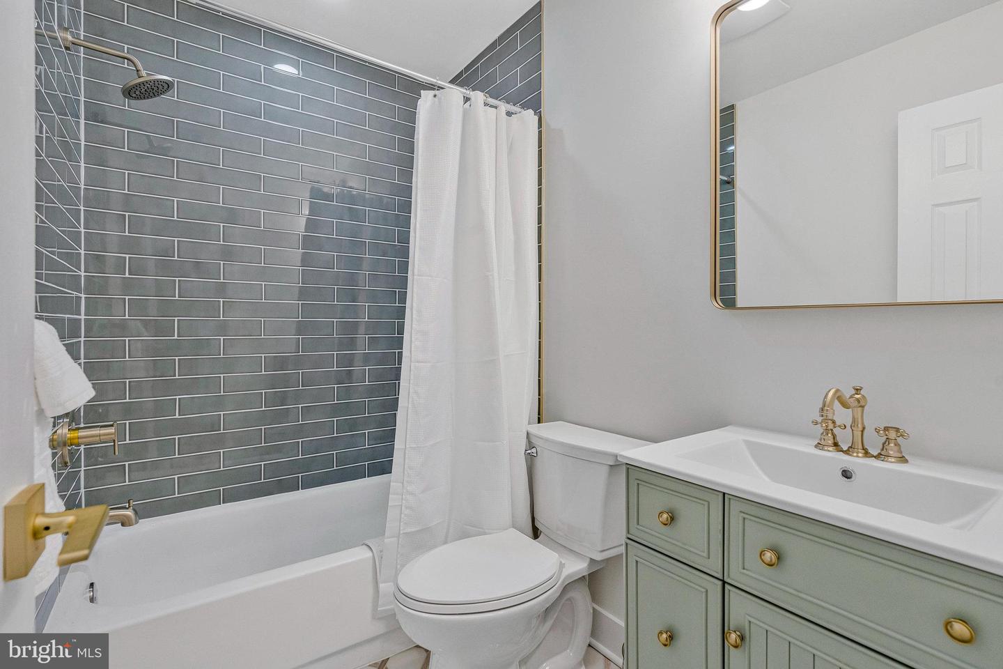 2330 ARCHDALE RD, RESTON, Virginia 20191, 4 Bedrooms Bedrooms, ,2 BathroomsBathrooms,Residential,For sale,2330 ARCHDALE RD,VAFX2269198 MLS # VAFX2269198 2330 ARCHDALE RD, RESTON, Virginia 20191, 4 Bedrooms Bedrooms, ,2 BathroomsBathrooms,Residential,For sale,2330 ARCHDALE RD,VAFX2269198 MLS # VAFX2269198
