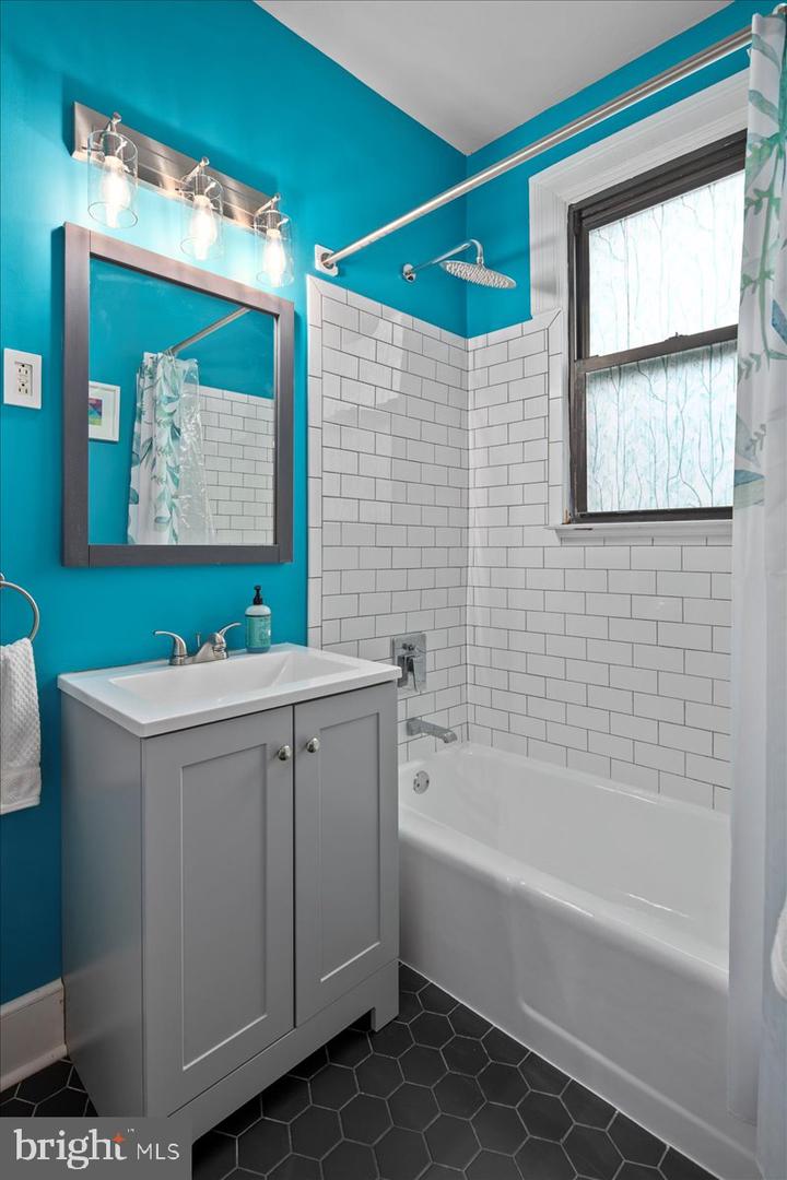 3616 CONNECTICUT AVE NW #207, WASHINGTON, District Of Columbia 20008, 1 Bedroom Bedrooms, ,1 BathroomBathrooms,Residential,For sale,3616 CONNECTICUT AVE NW #207,DCDC2224788 MLS # DCDC2224788