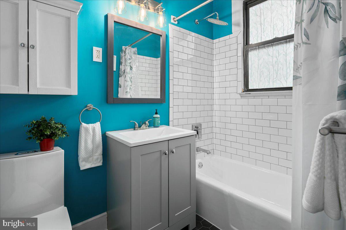 3616 CONNECTICUT AVE NW #207, WASHINGTON, District Of Columbia 20008, 1 Bedroom Bedrooms, ,1 BathroomBathrooms,Residential,For sale,3616 CONNECTICUT AVE NW #207,DCDC2224788 MLS # DCDC2224788