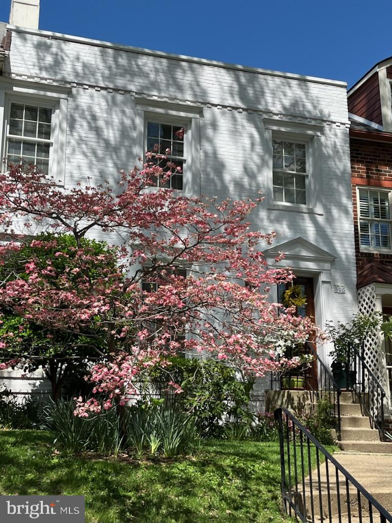 805 GREEN ST, ALEXANDRIA, Virginia 22314, 4 Bedrooms Bedrooms, ,3 BathroomsBathrooms,Residential,For sale,805 GREEN ST,VAAX2050342 MLS # VAAX2050342 805 GREEN ST, ALEXANDRIA, Virginia 22314, 4 Bedrooms Bedrooms, ,3 BathroomsBathrooms,Residential,For sale,805 GREEN ST,VAAX2050342 MLS # VAAX2050342