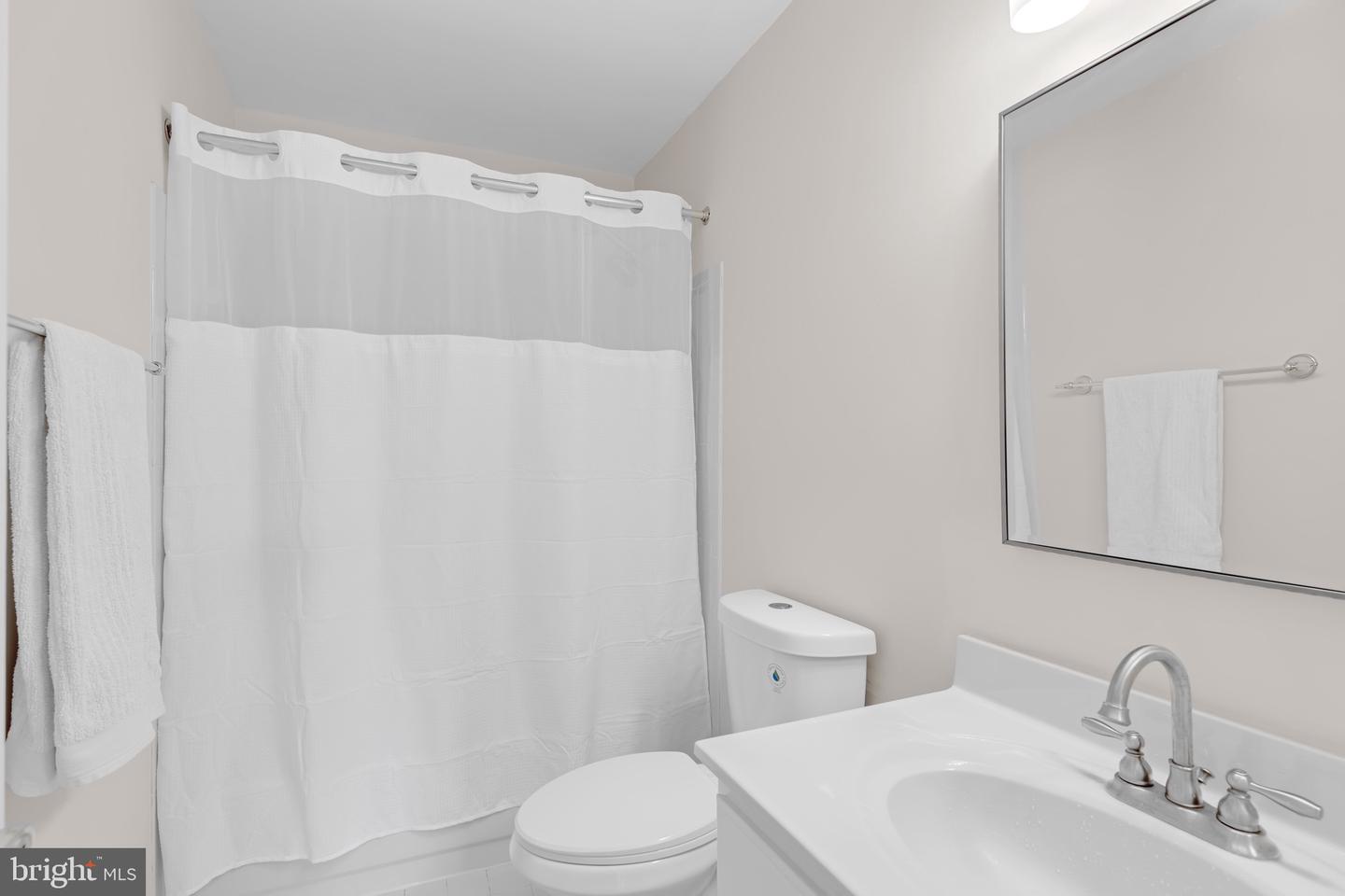 8110 SQUIRREL RUN RD, SPRINGFIELD, Virginia 22152, 3 Bedrooms Bedrooms, ,2 BathroomsBathrooms,Residential,For sale,8110 SQUIRREL RUN RD,VAFX2272682 MLS # VAFX2272682 8110 SQUIRREL RUN RD, SPRINGFIELD, Virginia 22152, 3 Bedrooms Bedrooms, ,2 BathroomsBathrooms,Residential,For sale,8110 SQUIRREL RUN RD,VAFX2272682 MLS # VAFX2272682