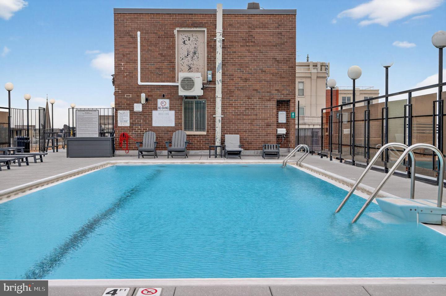 1420 N N ST NW #1013, WASHINGTON, District Of Columbia 20005, 1 Room Rooms,1 BathroomBathrooms,Residential,For sale,1420 N N ST NW #1013,DCDC2225390 MLS # DCDC2225390