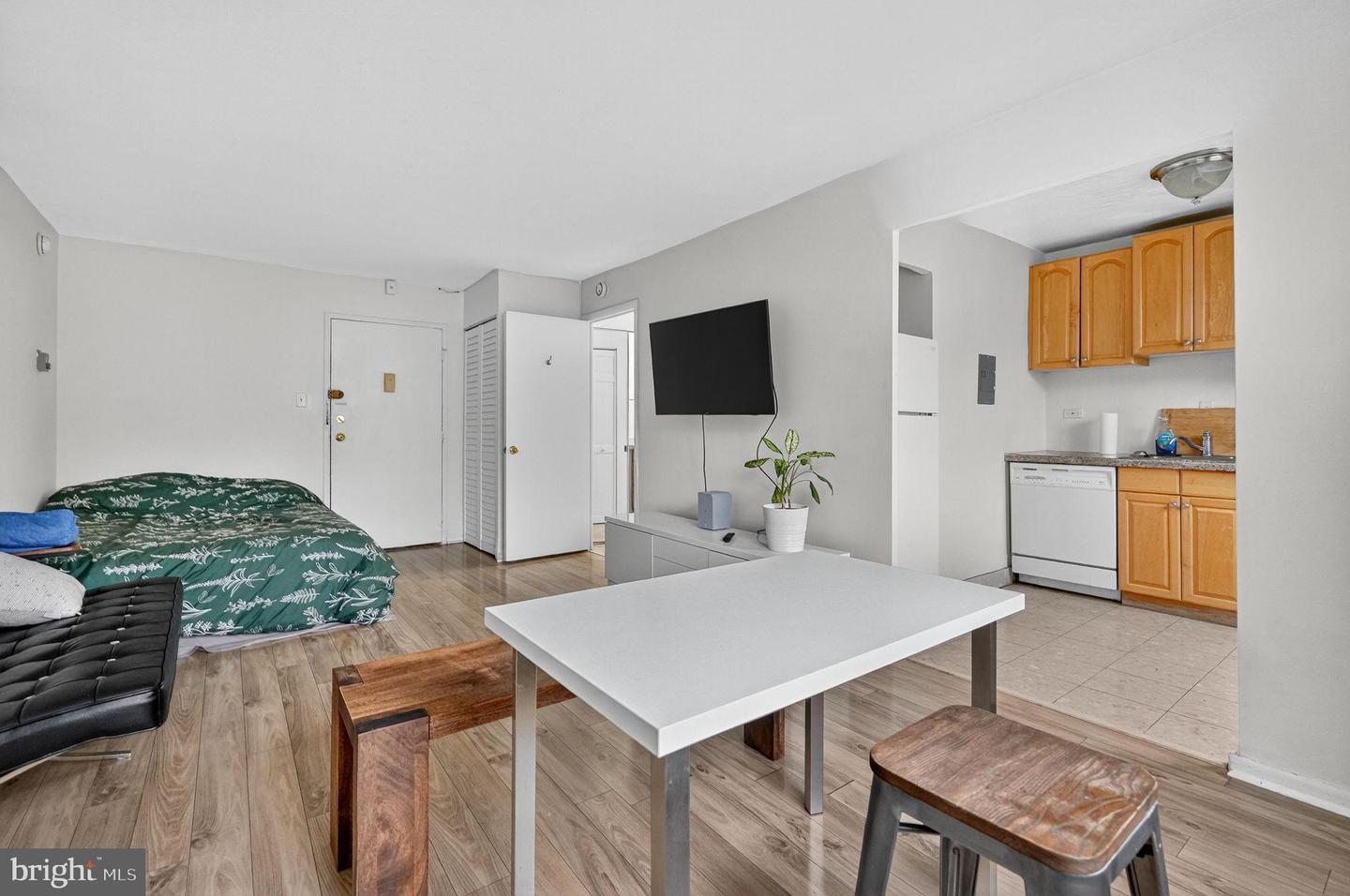 1420 N N ST NW #1013, WASHINGTON, District Of Columbia 20005, 1 Room Rooms,1 BathroomBathrooms,Residential,For sale,1420 N N ST NW #1013,DCDC2225390 MLS # DCDC2225390