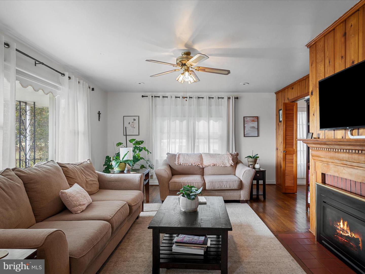 2137 RELIANCE RD, MIDDLETOWN, Virginia 22645, 3 Bedrooms Bedrooms, 7 Rooms Rooms,1 BathroomBathrooms,Residential,For sale,2137 RELIANCE RD,VAWR2012480 MLS # VAWR2012480