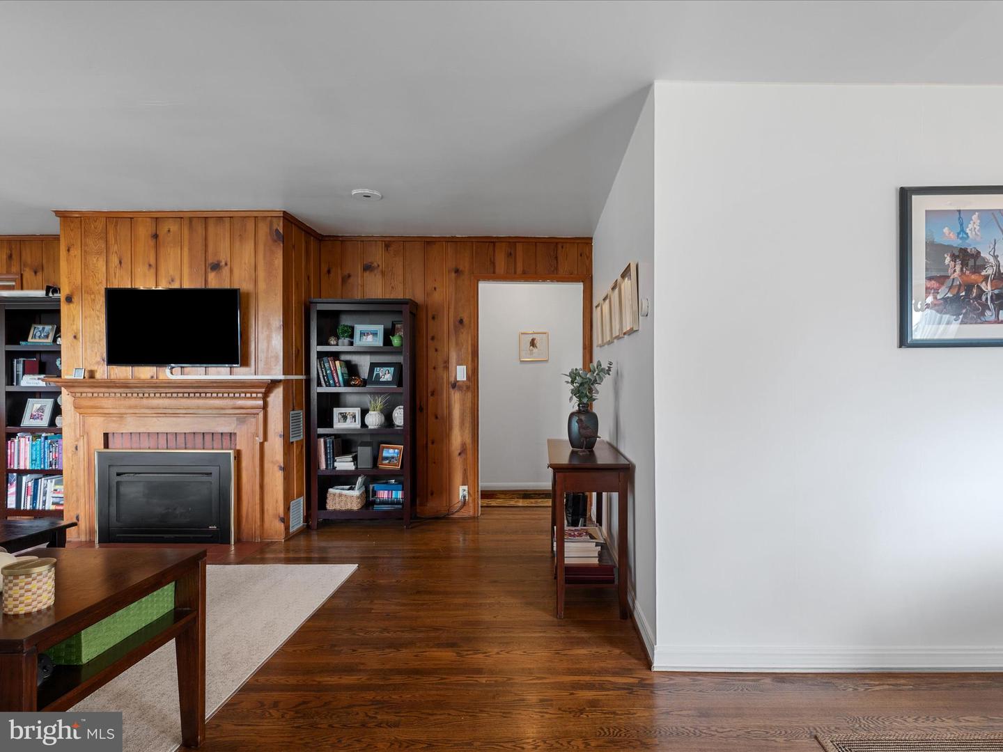 2137 RELIANCE RD, MIDDLETOWN, Virginia 22645, 3 Bedrooms Bedrooms, 7 Rooms Rooms,1 BathroomBathrooms,Residential,For sale,2137 RELIANCE RD,VAWR2012480 MLS # VAWR2012480