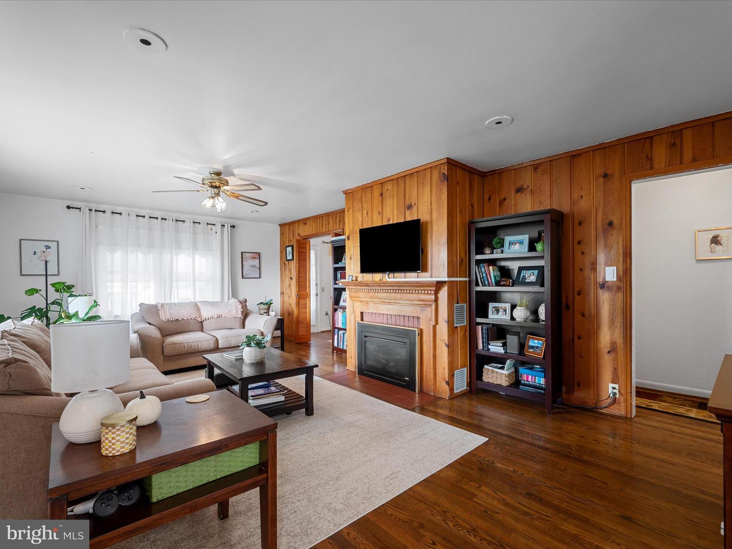 2137 RELIANCE RD, MIDDLETOWN, Virginia 22645, 3 Bedrooms Bedrooms, 7 Rooms Rooms,1 BathroomBathrooms,Residential,For sale,2137 RELIANCE RD,VAWR2012480 MLS # VAWR2012480