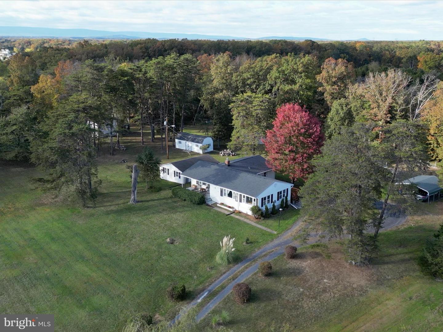 2137 RELIANCE RD, MIDDLETOWN, Virginia 22645, 3 Bedrooms Bedrooms, 7 Rooms Rooms,1 BathroomBathrooms,Residential,For sale,2137 RELIANCE RD,VAWR2012480 MLS # VAWR2012480