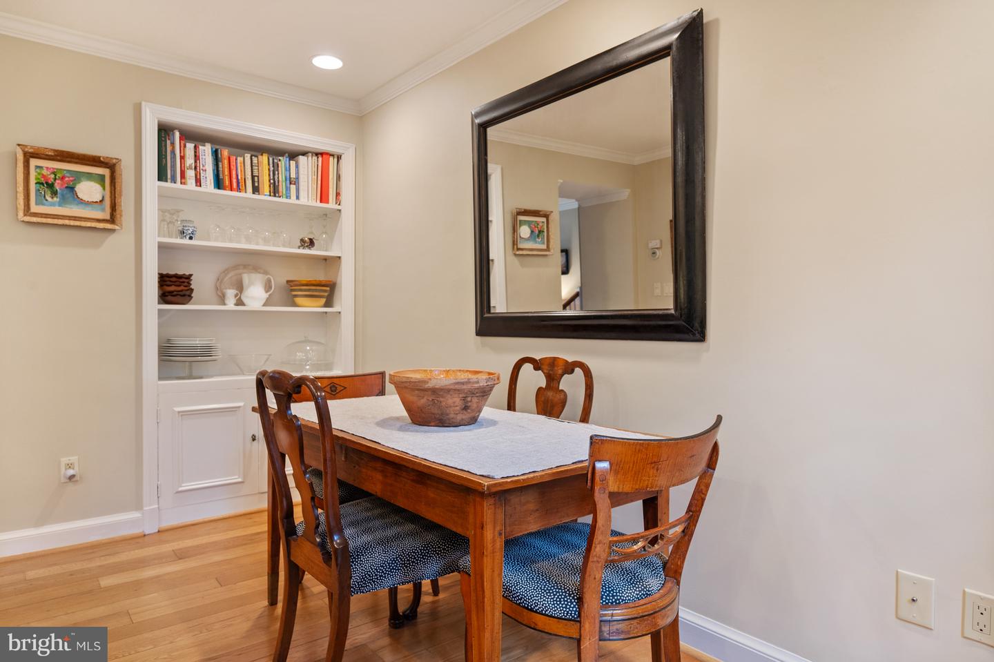 707 S ROYAL ST, ALEXANDRIA, Virginia 22314, 3 Bedrooms Bedrooms, ,2 BathroomsBathrooms,Residential,For sale,707 S ROYAL ST,VAAX2050456 MLS # VAAX2050456 707 S ROYAL ST, ALEXANDRIA, Virginia 22314, 3 Bedrooms Bedrooms, ,2 BathroomsBathrooms,Residential,For sale,707 S ROYAL ST,VAAX2050456 MLS # VAAX2050456