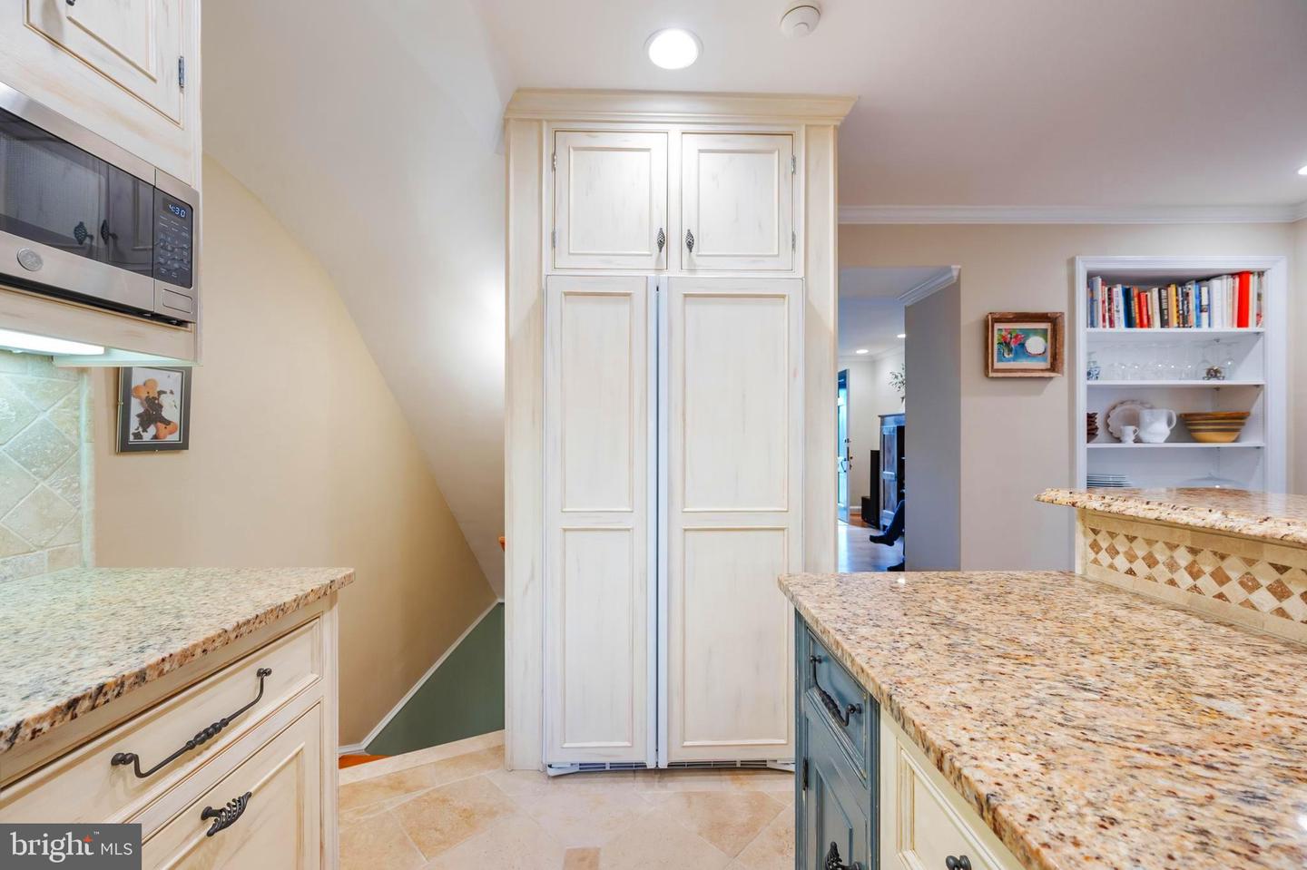 707 S ROYAL ST, ALEXANDRIA, Virginia 22314, 3 Bedrooms Bedrooms, ,2 BathroomsBathrooms,Residential,For sale,707 S ROYAL ST,VAAX2050456 MLS # VAAX2050456 707 S ROYAL ST, ALEXANDRIA, Virginia 22314, 3 Bedrooms Bedrooms, ,2 BathroomsBathrooms,Residential,For sale,707 S ROYAL ST,VAAX2050456 MLS # VAAX2050456