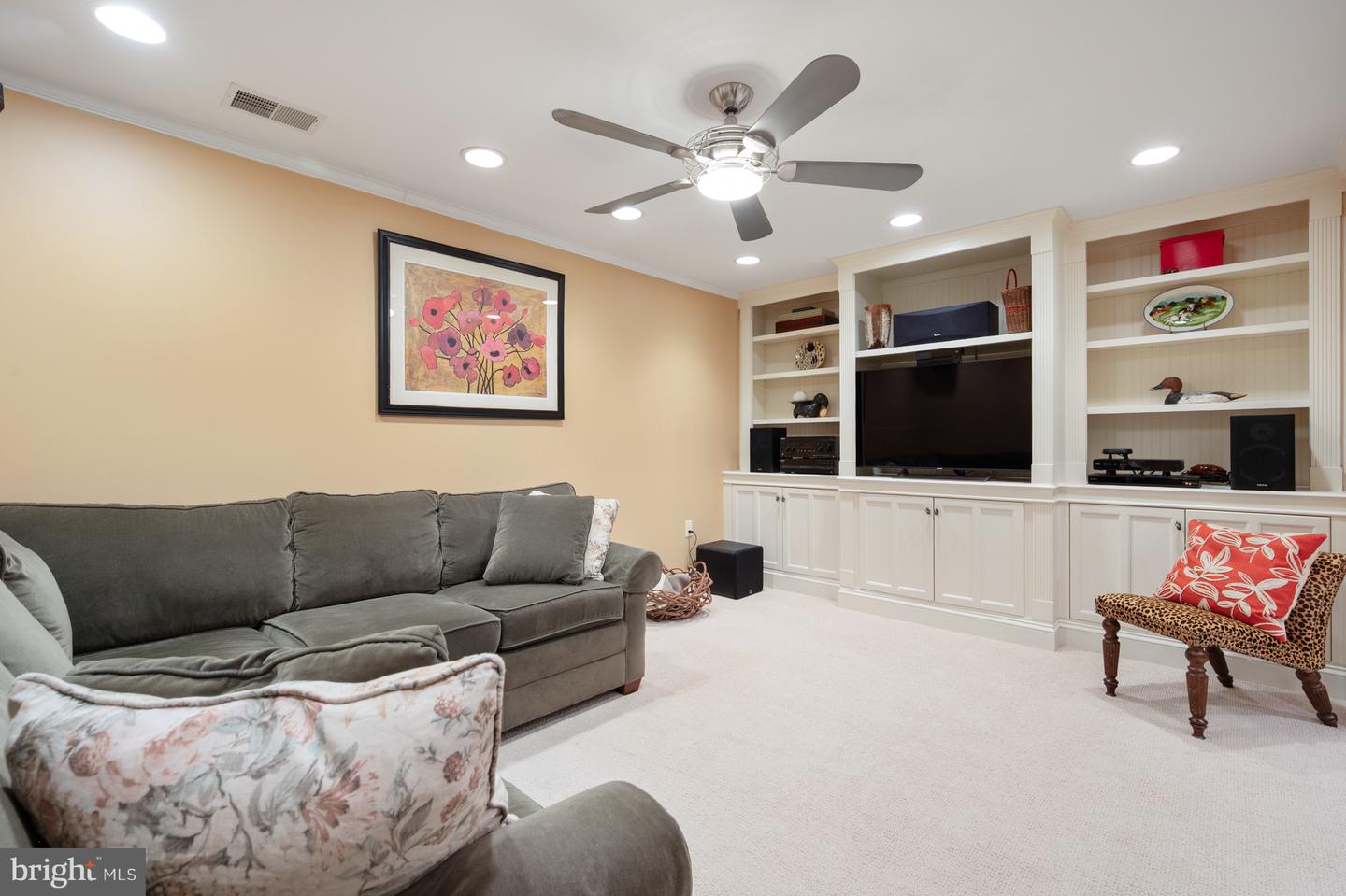 707 S ROYAL ST, ALEXANDRIA, Virginia 22314, 3 Bedrooms Bedrooms, ,2 BathroomsBathrooms,Residential,For sale,707 S ROYAL ST,VAAX2050456 MLS # VAAX2050456 707 S ROYAL ST, ALEXANDRIA, Virginia 22314, 3 Bedrooms Bedrooms, ,2 BathroomsBathrooms,Residential,For sale,707 S ROYAL ST,VAAX2050456 MLS # VAAX2050456