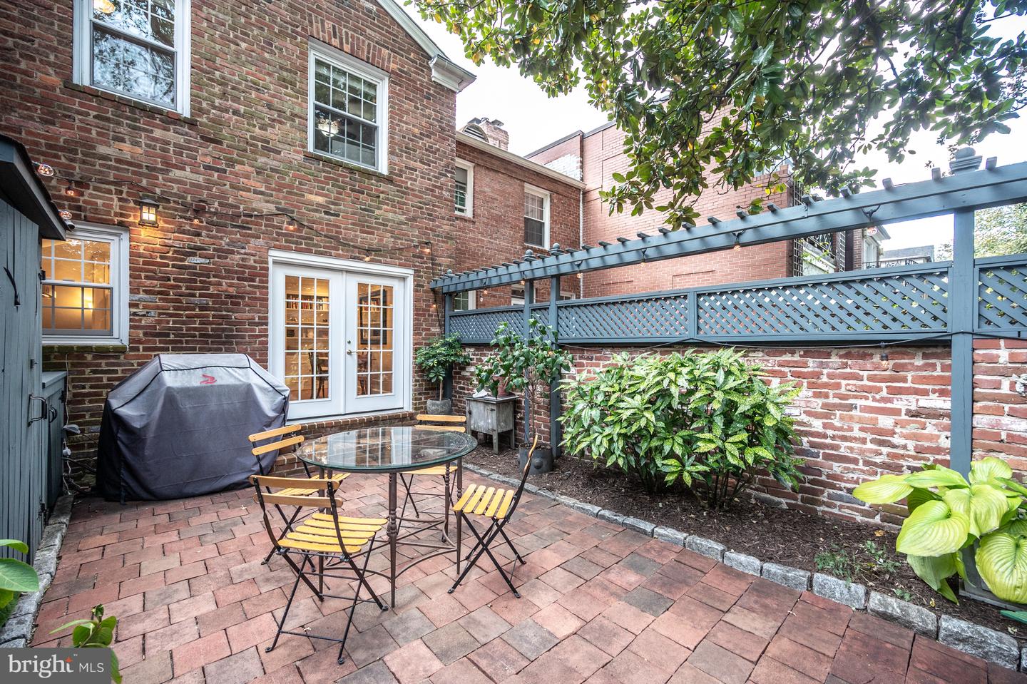707 S ROYAL ST, ALEXANDRIA, Virginia 22314, 3 Bedrooms Bedrooms, ,2 BathroomsBathrooms,Residential,For sale,707 S ROYAL ST,VAAX2050456 MLS # VAAX2050456 707 S ROYAL ST, ALEXANDRIA, Virginia 22314, 3 Bedrooms Bedrooms, ,2 BathroomsBathrooms,Residential,For sale,707 S ROYAL ST,VAAX2050456 MLS # VAAX2050456