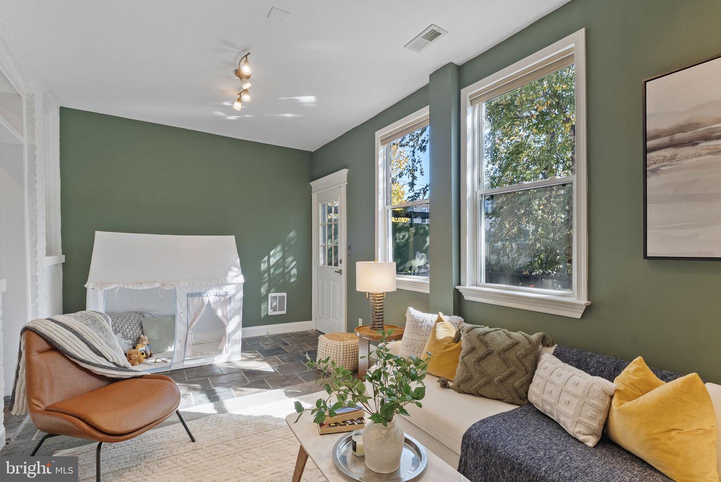 626 PRINCETON PL NW, WASHINGTON, District Of Columbia 20010, 5 Bedrooms Bedrooms, ,3 BathroomsBathrooms,Residential,For sale,626 PRINCETON PL NW,DCDC2225066 MLS # DCDC2225066