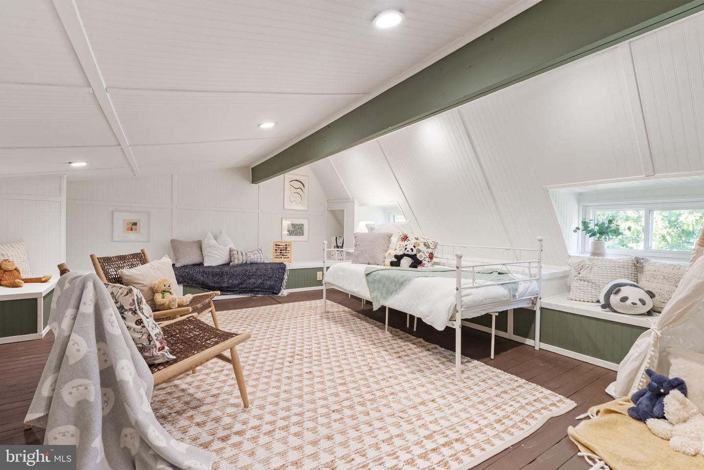 626 PRINCETON PL NW, WASHINGTON, District Of Columbia 20010, 5 Bedrooms Bedrooms, ,3 BathroomsBathrooms,Residential,For sale,626 PRINCETON PL NW,DCDC2225066 MLS # DCDC2225066