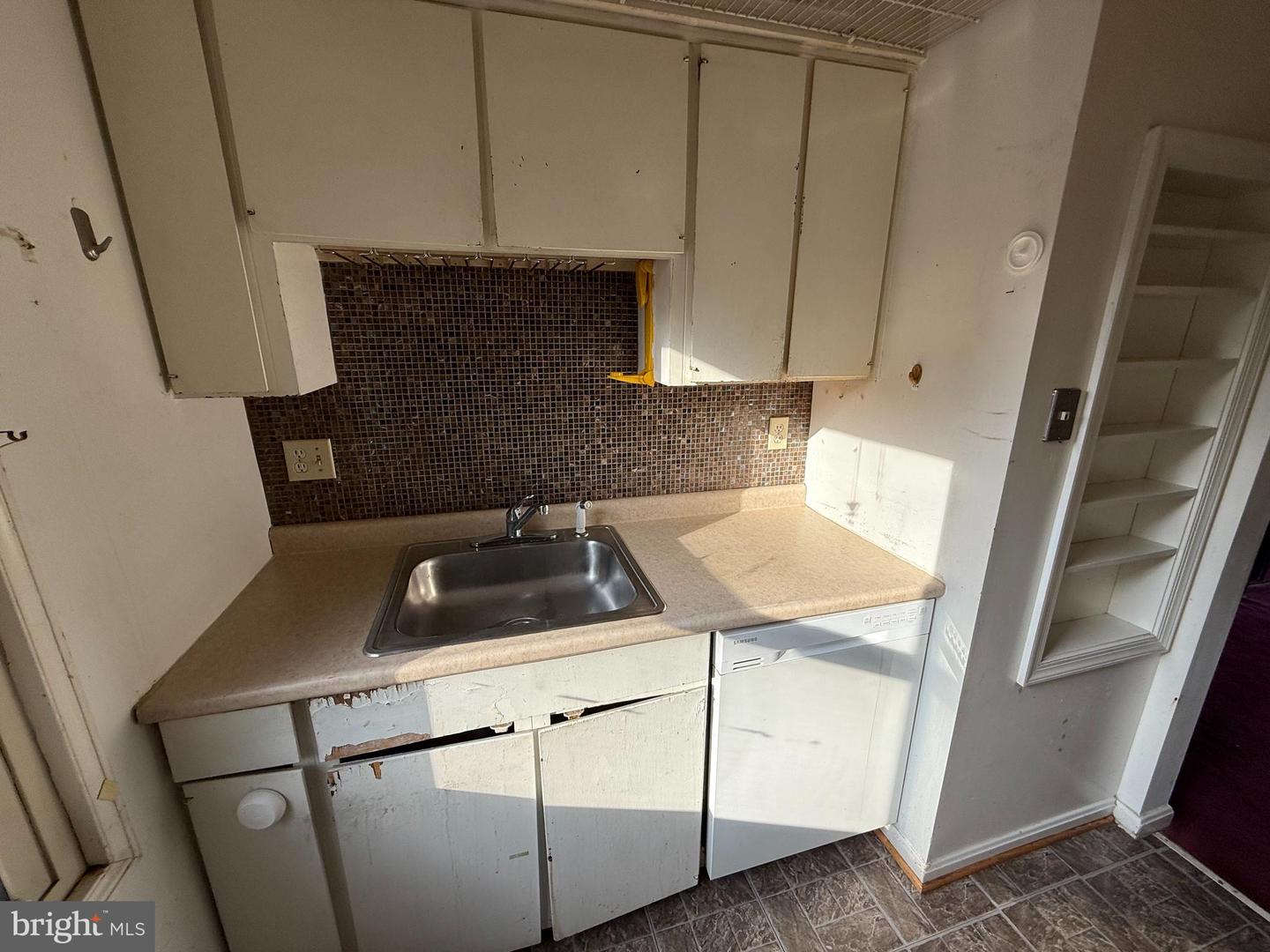 8530 BARRINGTON CT #938, SPRINGFIELD, Virginia 22152, 3 Bedrooms Bedrooms, ,2 BathroomsBathrooms,Residential,For sale,8530 BARRINGTON CT #938,VAFX2270582 MLS # VAFX2270582 8530 BARRINGTON CT #938, SPRINGFIELD, Virginia 22152, 3 Bedrooms Bedrooms, ,2 BathroomsBathrooms,Residential,For sale,8530 BARRINGTON CT #938,VAFX2270582 MLS # VAFX2270582