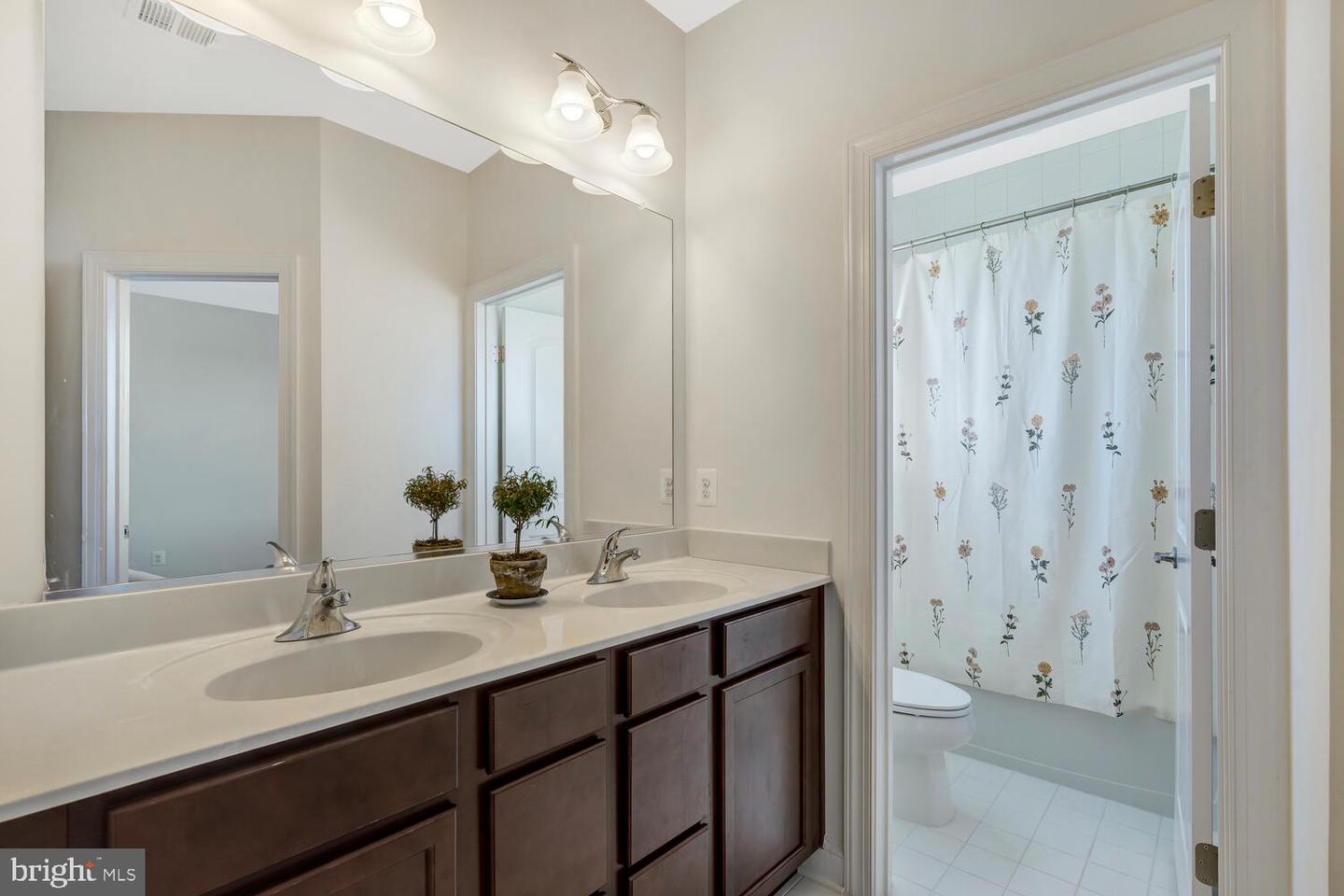 36972 BRIDLE RIDGE LN, PURCELLVILLE, Virginia 20132, 4 Bedrooms Bedrooms, 8 Rooms Rooms,3 BathroomsBathrooms,Residential,For sale,36972 BRIDLE RIDGE LN,VALO2108144 MLS # VALO2108144 36972 BRIDLE RIDGE LN, PURCELLVILLE, Virginia 20132, 4 Bedrooms Bedrooms, 8 Rooms Rooms,3 BathroomsBathrooms,Residential,For sale,36972 BRIDLE RIDGE LN,VALO2108144 MLS # VALO2108144