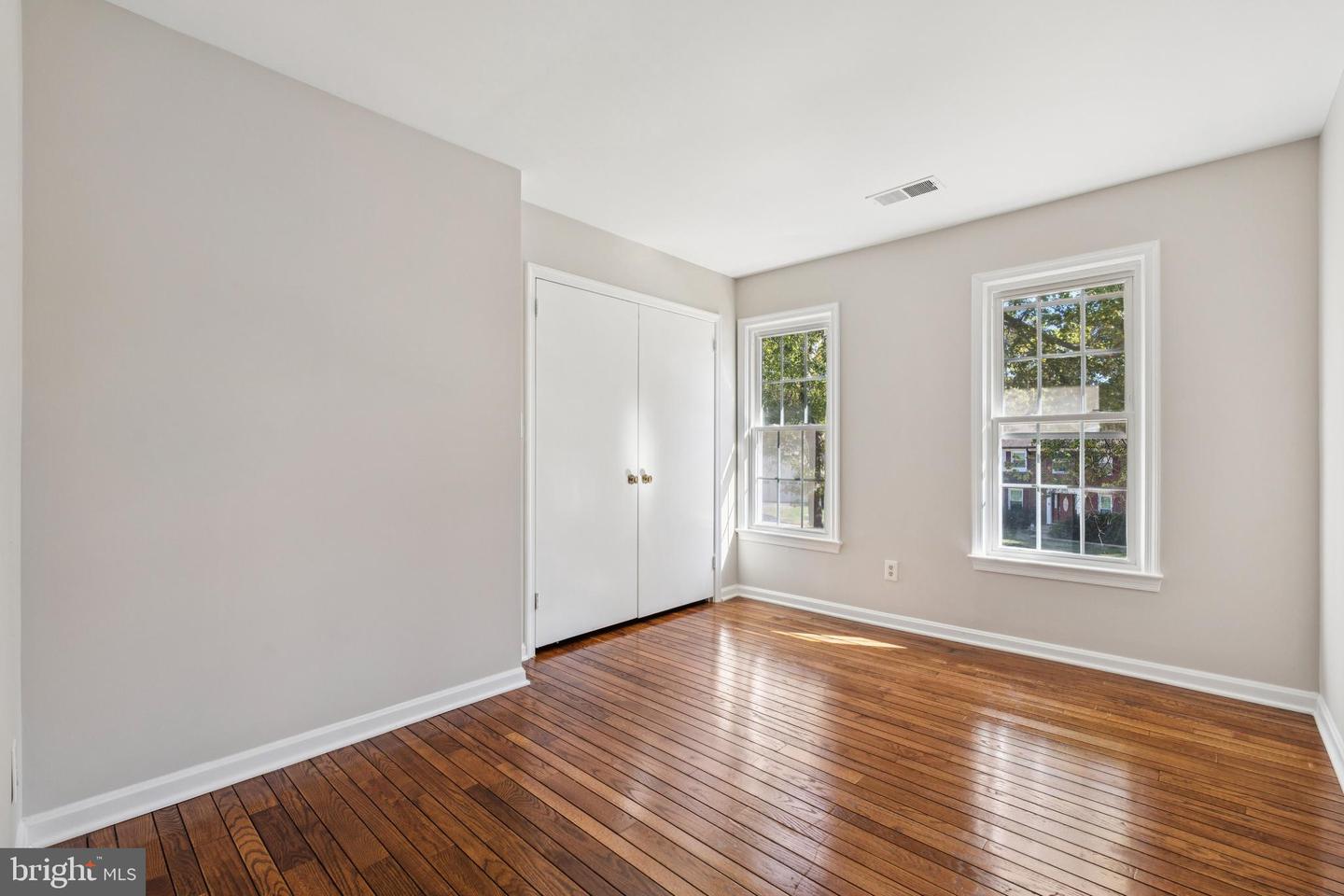1172 FOXHOUND CT, MCLEAN, Virginia 22102, 5 Bedrooms Bedrooms, ,3 BathroomsBathrooms,Residential,For sale,1172 FOXHOUND CT,VAFX2272436 MLS # VAFX2272436 1172 FOXHOUND CT, MCLEAN, Virginia 22102, 5 Bedrooms Bedrooms, ,3 BathroomsBathrooms,Residential,For sale,1172 FOXHOUND CT,VAFX2272436 MLS # VAFX2272436