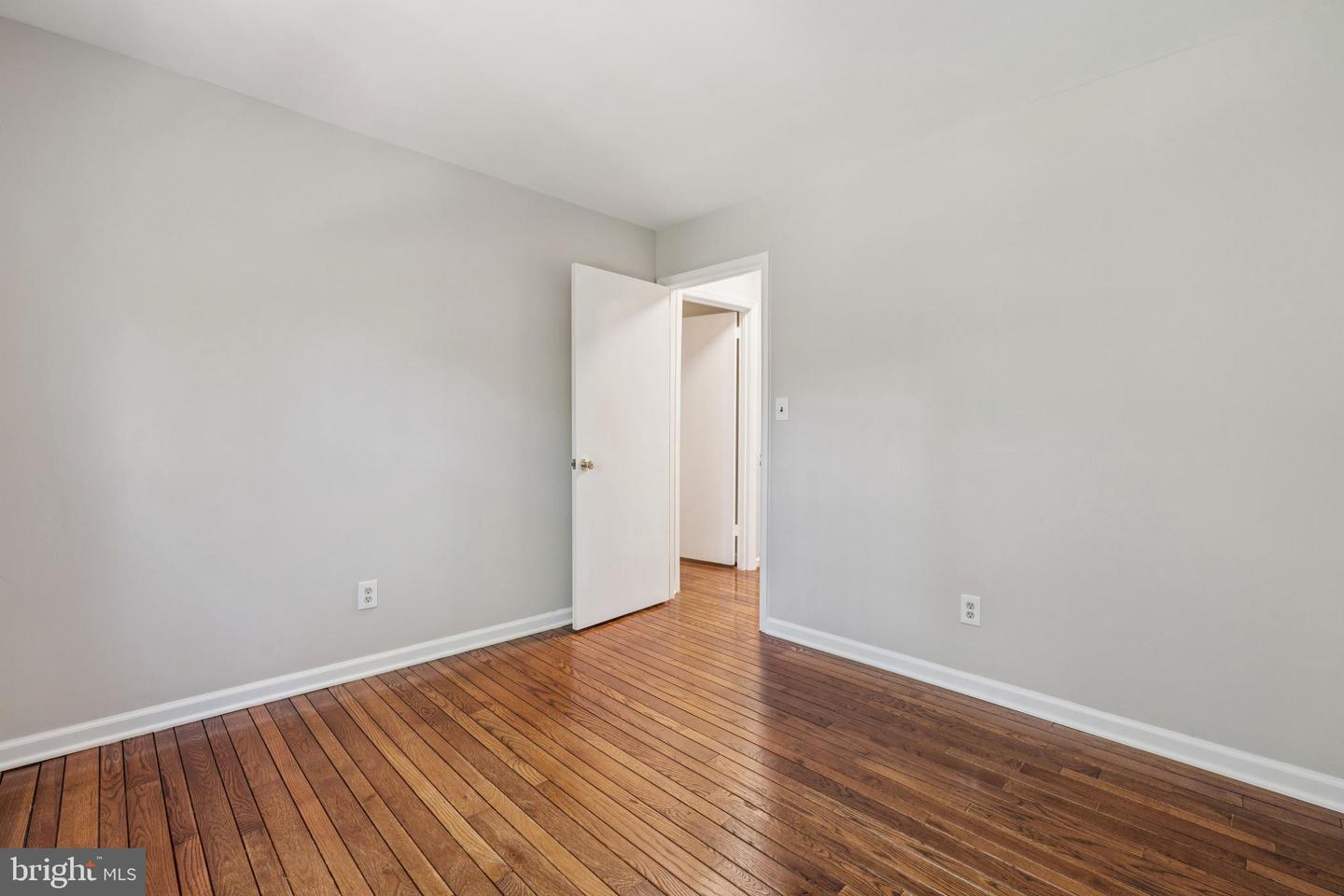 1172 FOXHOUND CT, MCLEAN, Virginia 22102, 5 Bedrooms Bedrooms, ,3 BathroomsBathrooms,Residential,For sale,1172 FOXHOUND CT,VAFX2272436 MLS # VAFX2272436 1172 FOXHOUND CT, MCLEAN, Virginia 22102, 5 Bedrooms Bedrooms, ,3 BathroomsBathrooms,Residential,For sale,1172 FOXHOUND CT,VAFX2272436 MLS # VAFX2272436