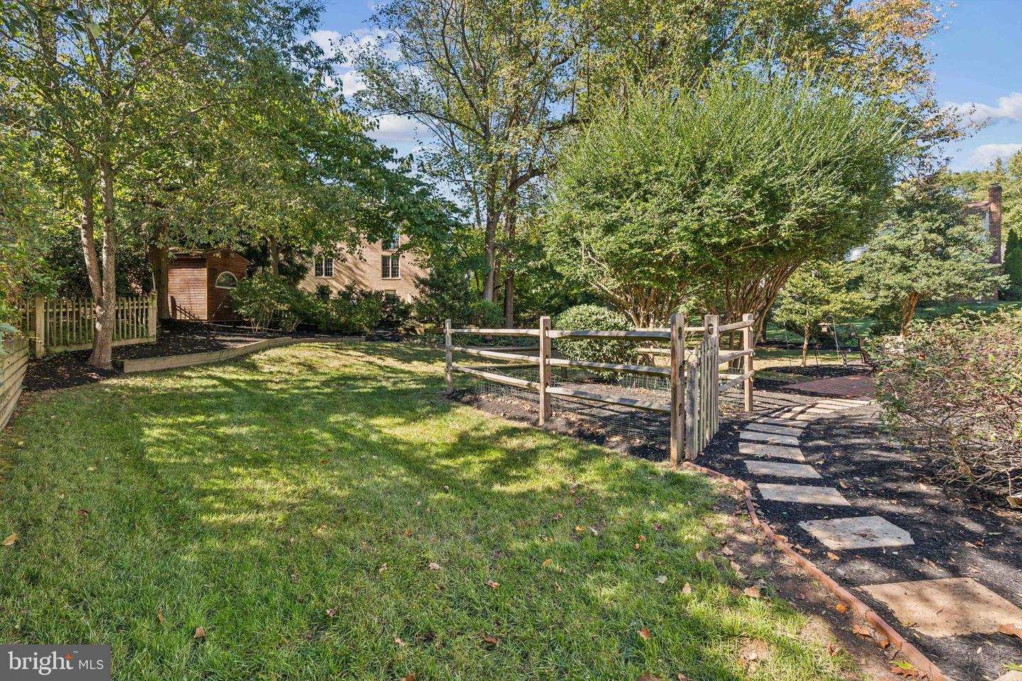 1172 FOXHOUND CT, MCLEAN, Virginia 22102, 5 Bedrooms Bedrooms, ,3 BathroomsBathrooms,Residential,For sale,1172 FOXHOUND CT,VAFX2272436 MLS # VAFX2272436 1172 FOXHOUND CT, MCLEAN, Virginia 22102, 5 Bedrooms Bedrooms, ,3 BathroomsBathrooms,Residential,For sale,1172 FOXHOUND CT,VAFX2272436 MLS # VAFX2272436