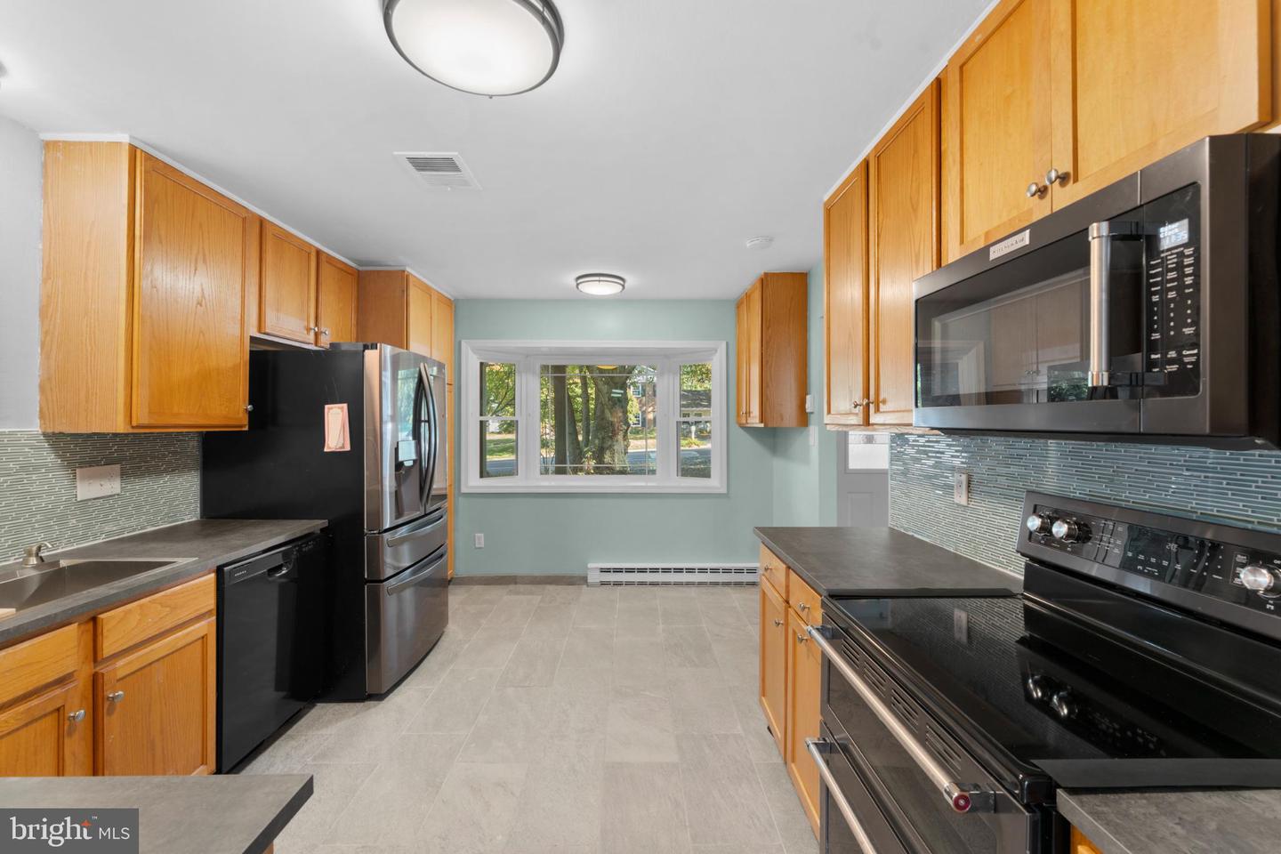 203 N LINCOLN, STERLING, Virginia 20164, 3 Bedrooms Bedrooms, 8 Rooms Rooms,2 BathroomsBathrooms,Residential,For sale,203 N LINCOLN,VALO2108452 MLS # VALO2108452 203 N LINCOLN, STERLING, Virginia 20164, 3 Bedrooms Bedrooms, 8 Rooms Rooms,2 BathroomsBathrooms,Residential,For sale,203 N LINCOLN,VALO2108452 MLS # VALO2108452