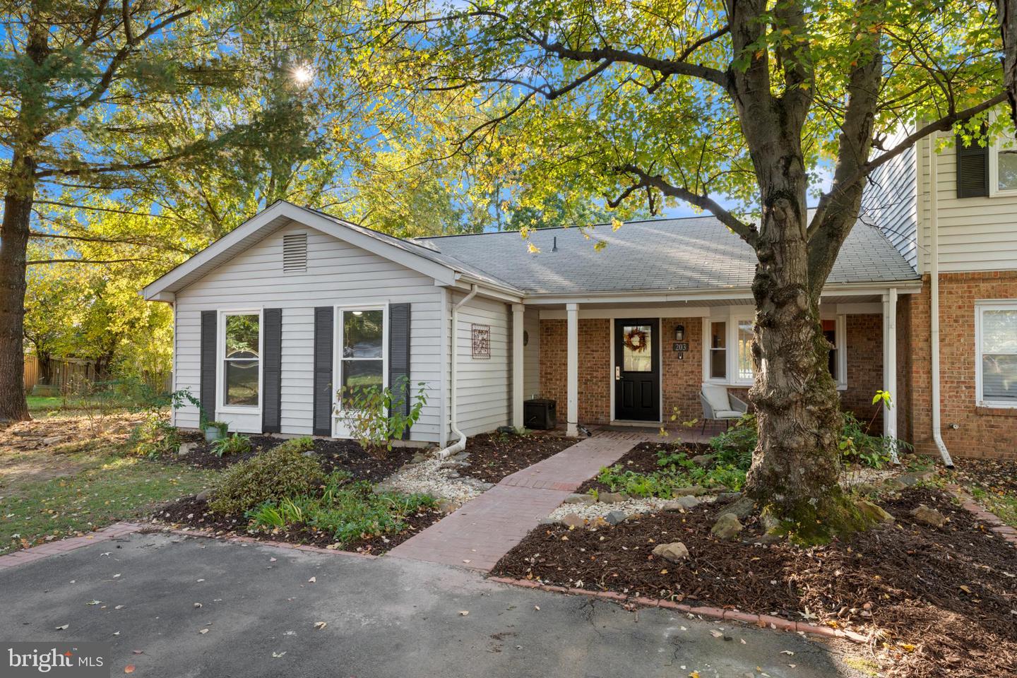 203 N LINCOLN, STERLING, Virginia 20164, 3 Bedrooms Bedrooms, 8 Rooms Rooms,2 BathroomsBathrooms,Residential,For sale,203 N LINCOLN,VALO2108452 MLS # VALO2108452 203 N LINCOLN, STERLING, Virginia 20164, 3 Bedrooms Bedrooms, 8 Rooms Rooms,2 BathroomsBathrooms,Residential,For sale,203 N LINCOLN,VALO2108452 MLS # VALO2108452