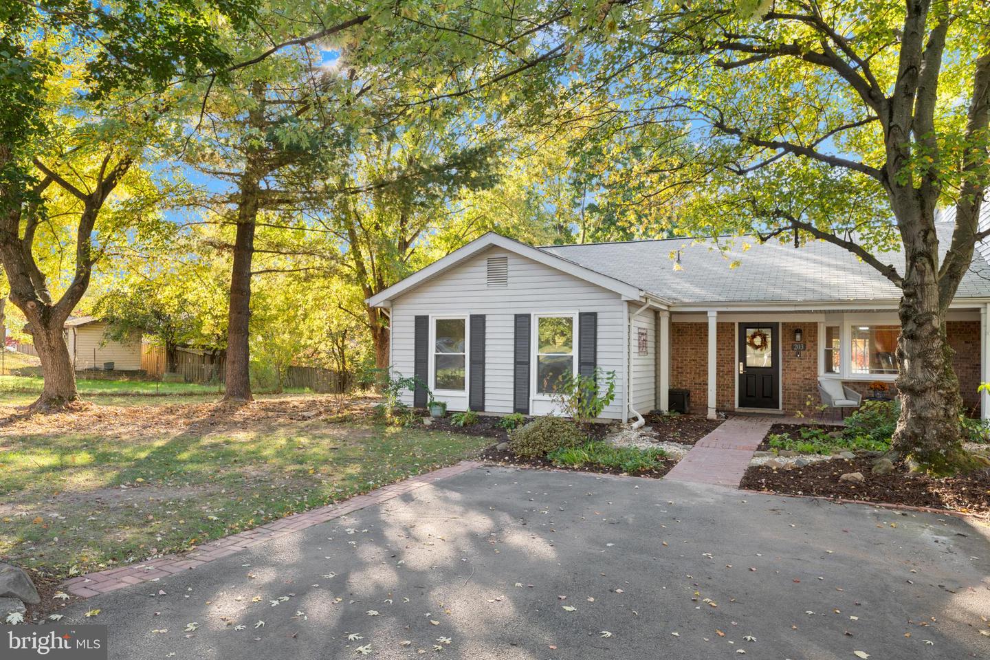 203 N LINCOLN, STERLING, Virginia 20164, 3 Bedrooms Bedrooms, 8 Rooms Rooms,2 BathroomsBathrooms,Residential,For sale,203 N LINCOLN,VALO2108452 MLS # VALO2108452 203 N LINCOLN, STERLING, Virginia 20164, 3 Bedrooms Bedrooms, 8 Rooms Rooms,2 BathroomsBathrooms,Residential,For sale,203 N LINCOLN,VALO2108452 MLS # VALO2108452