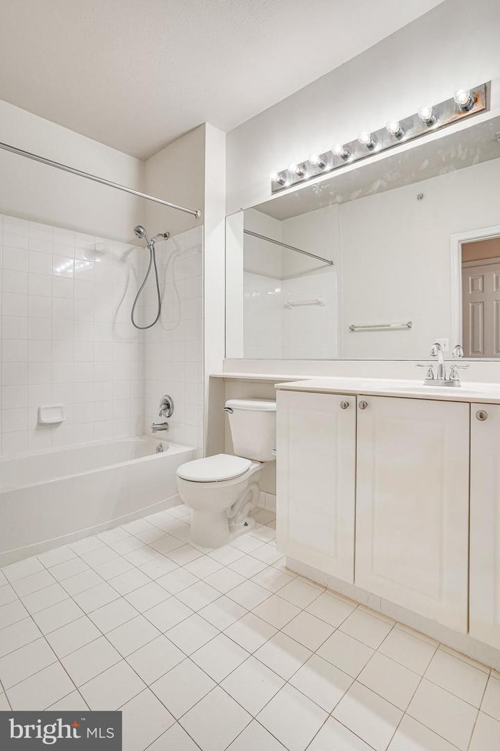 9480 VIRGINIA CENTER BLVD #422, VIENNA, Virginia 22181, 2 Bedrooms Bedrooms, ,2 BathroomsBathrooms,Residential,For sale,9480 VIRGINIA CENTER BLVD #422,VAFX2273444 MLS # VAFX2273444 9480 VIRGINIA CENTER BLVD #422, VIENNA, Virginia 22181, 2 Bedrooms Bedrooms, ,2 BathroomsBathrooms,Residential,For sale,9480 VIRGINIA CENTER BLVD #422,VAFX2273444 MLS # VAFX2273444