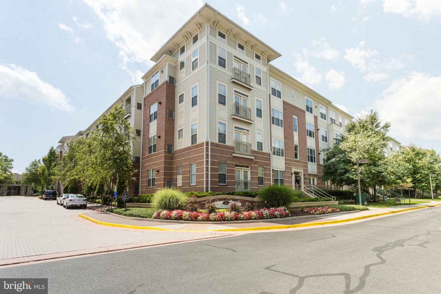 9480 VIRGINIA CENTER BLVD #422, VIENNA, Virginia 22181, 2 Bedrooms Bedrooms, ,2 BathroomsBathrooms,Residential,For sale,9480 VIRGINIA CENTER BLVD #422,VAFX2273444 MLS # VAFX2273444 9480 VIRGINIA CENTER BLVD #422, VIENNA, Virginia 22181, 2 Bedrooms Bedrooms, ,2 BathroomsBathrooms,Residential,For sale,9480 VIRGINIA CENTER BLVD #422,VAFX2273444 MLS # VAFX2273444