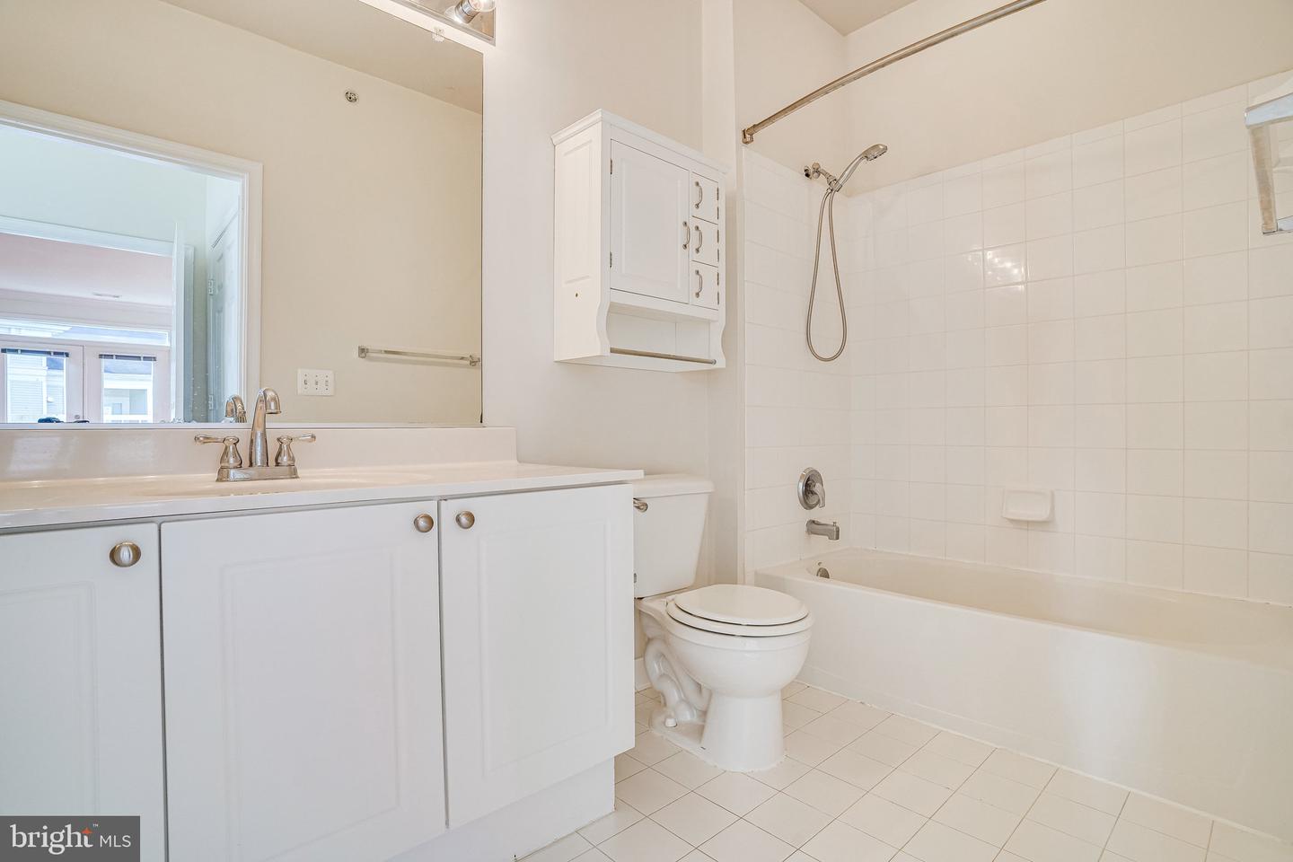 9480 VIRGINIA CENTER BLVD #422, VIENNA, Virginia 22181, 2 Bedrooms Bedrooms, ,2 BathroomsBathrooms,Residential,For sale,9480 VIRGINIA CENTER BLVD #422,VAFX2273444 MLS # VAFX2273444 9480 VIRGINIA CENTER BLVD #422, VIENNA, Virginia 22181, 2 Bedrooms Bedrooms, ,2 BathroomsBathrooms,Residential,For sale,9480 VIRGINIA CENTER BLVD #422,VAFX2273444 MLS # VAFX2273444