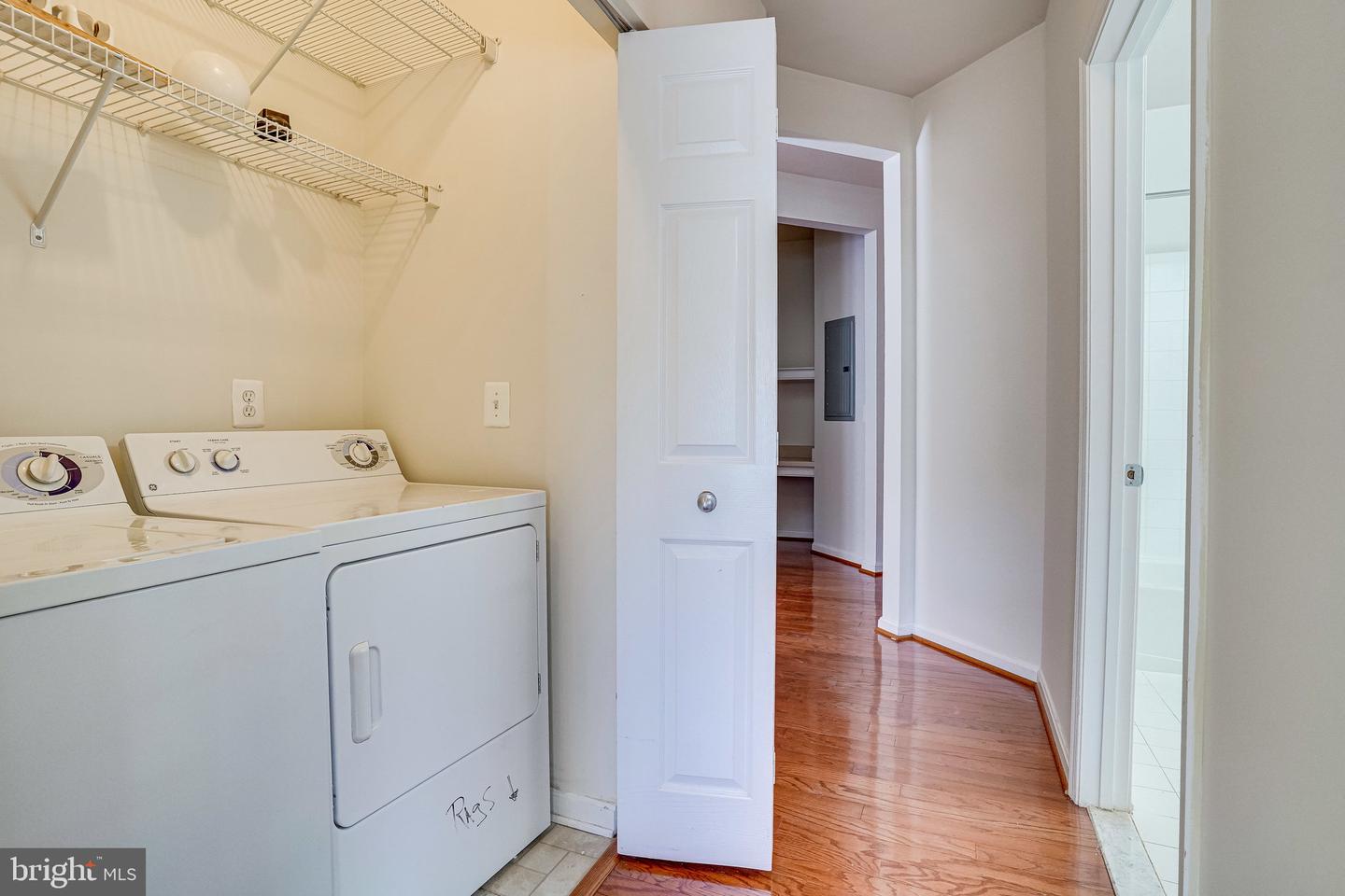 9480 VIRGINIA CENTER BLVD #422, VIENNA, Virginia 22181, 2 Bedrooms Bedrooms, ,2 BathroomsBathrooms,Residential,For sale,9480 VIRGINIA CENTER BLVD #422,VAFX2273444 MLS # VAFX2273444 9480 VIRGINIA CENTER BLVD #422, VIENNA, Virginia 22181, 2 Bedrooms Bedrooms, ,2 BathroomsBathrooms,Residential,For sale,9480 VIRGINIA CENTER BLVD #422,VAFX2273444 MLS # VAFX2273444