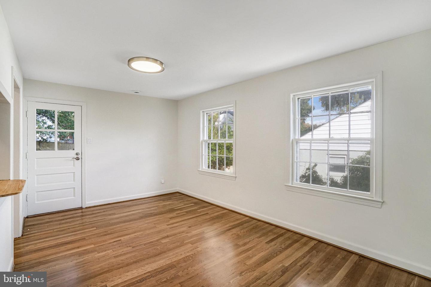 5411 22ND ST N, ARLINGTON, Virginia 22205, 4 Bedrooms Bedrooms, ,3 BathroomsBathrooms,Residential,For sale,5411 22ND ST N,VAAR2064600 MLS # VAAR2064600 5411 22ND ST N, ARLINGTON, Virginia 22205, 4 Bedrooms Bedrooms, ,3 BathroomsBathrooms,Residential,For sale,5411 22ND ST N,VAAR2064600 MLS # VAAR2064600