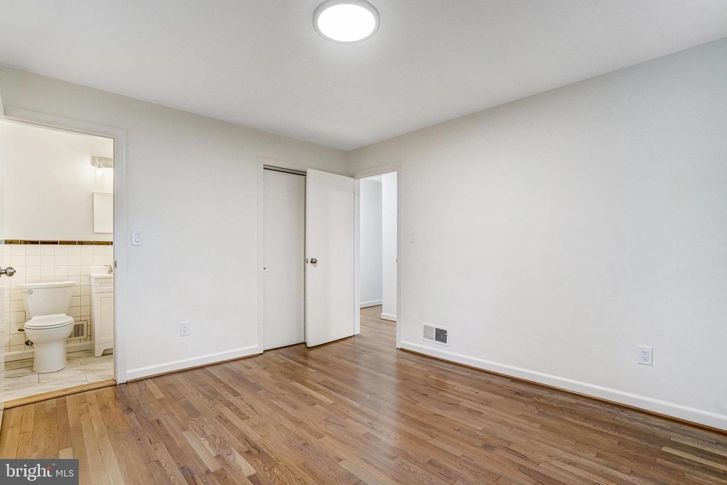 5411 22ND ST N, ARLINGTON, Virginia 22205, 4 Bedrooms Bedrooms, ,3 BathroomsBathrooms,Residential,For sale,5411 22ND ST N,VAAR2064600 MLS # VAAR2064600 5411 22ND ST N, ARLINGTON, Virginia 22205, 4 Bedrooms Bedrooms, ,3 BathroomsBathrooms,Residential,For sale,5411 22ND ST N,VAAR2064600 MLS # VAAR2064600
