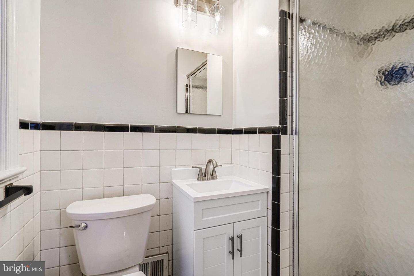 5411 22ND ST N, ARLINGTON, Virginia 22205, 4 Bedrooms Bedrooms, ,3 BathroomsBathrooms,Residential,For sale,5411 22ND ST N,VAAR2064600 MLS # VAAR2064600 5411 22ND ST N, ARLINGTON, Virginia 22205, 4 Bedrooms Bedrooms, ,3 BathroomsBathrooms,Residential,For sale,5411 22ND ST N,VAAR2064600 MLS # VAAR2064600