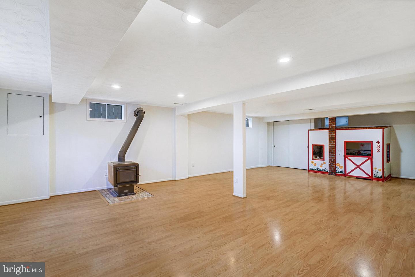 5411 22ND ST N, ARLINGTON, Virginia 22205, 4 Bedrooms Bedrooms, ,3 BathroomsBathrooms,Residential,For sale,5411 22ND ST N,VAAR2064600 MLS # VAAR2064600 5411 22ND ST N, ARLINGTON, Virginia 22205, 4 Bedrooms Bedrooms, ,3 BathroomsBathrooms,Residential,For sale,5411 22ND ST N,VAAR2064600 MLS # VAAR2064600