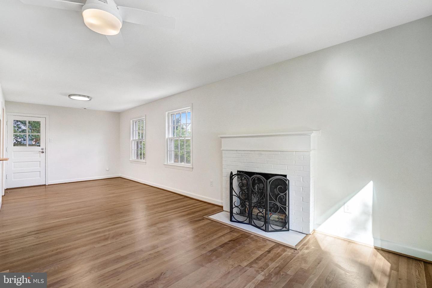 5411 22ND ST N, ARLINGTON, Virginia 22205, 4 Bedrooms Bedrooms, ,3 BathroomsBathrooms,Residential,For sale,5411 22ND ST N,VAAR2064600 MLS # VAAR2064600 5411 22ND ST N, ARLINGTON, Virginia 22205, 4 Bedrooms Bedrooms, ,3 BathroomsBathrooms,Residential,For sale,5411 22ND ST N,VAAR2064600 MLS # VAAR2064600