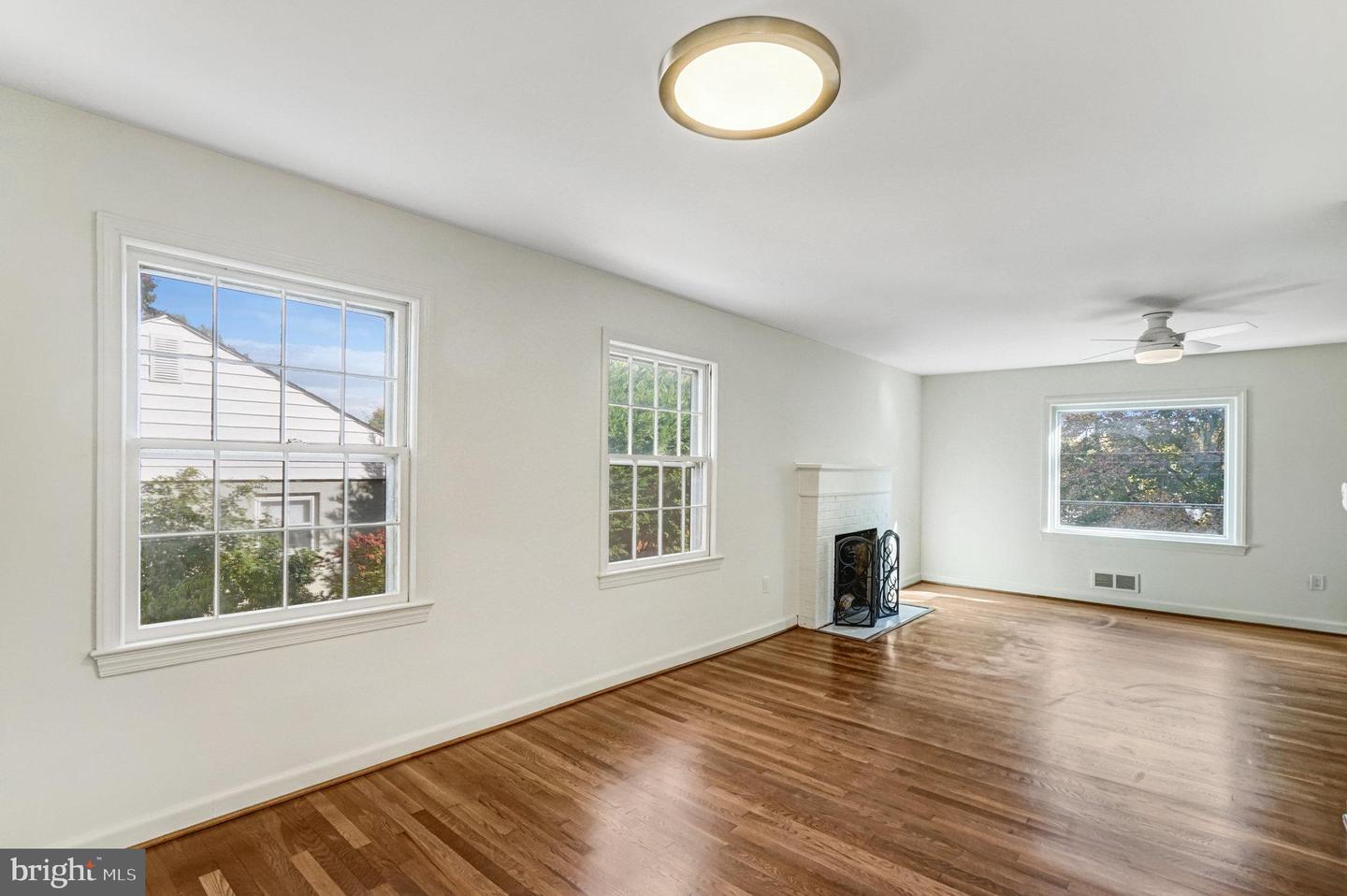 5411 22ND ST N, ARLINGTON, Virginia 22205, 4 Bedrooms Bedrooms, ,3 BathroomsBathrooms,Residential,For sale,5411 22ND ST N,VAAR2064600 MLS # VAAR2064600 5411 22ND ST N, ARLINGTON, Virginia 22205, 4 Bedrooms Bedrooms, ,3 BathroomsBathrooms,Residential,For sale,5411 22ND ST N,VAAR2064600 MLS # VAAR2064600