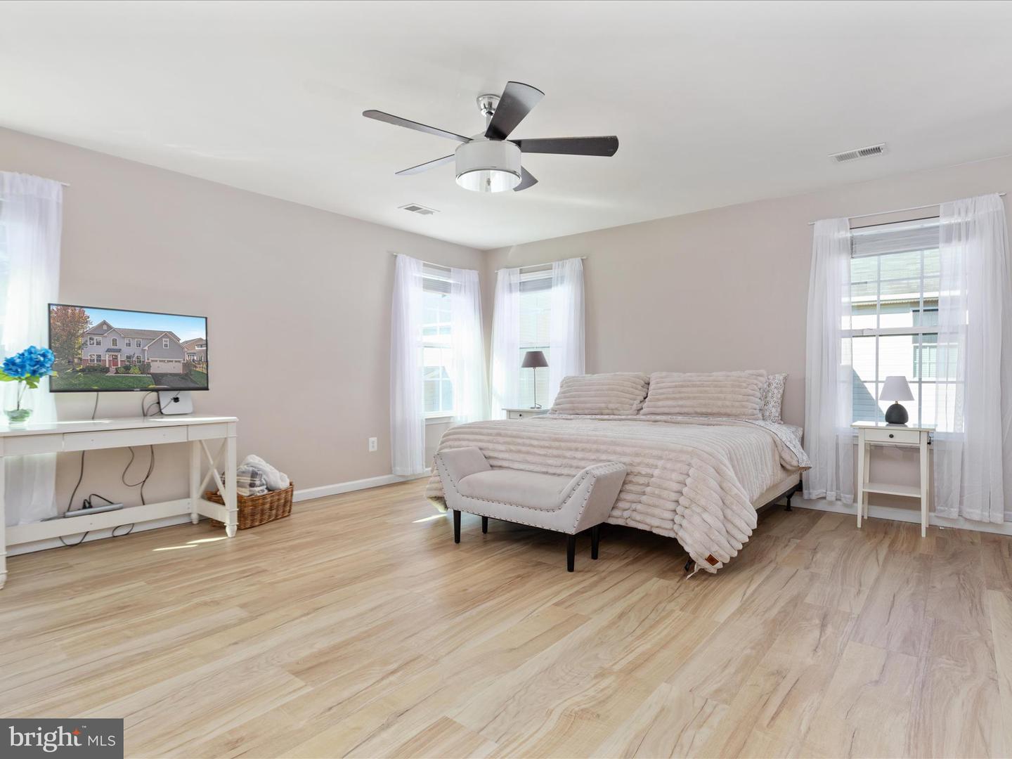 7201 HERON PL, WARRENTON, Virginia 20187, 5 Bedrooms Bedrooms, ,3 BathroomsBathrooms,Residential,For sale,7201 HERON PL,VAFQ2019308 MLS # VAFQ2019308 7201 HERON PL, WARRENTON, Virginia 20187, 5 Bedrooms Bedrooms, ,3 BathroomsBathrooms,Residential,For sale,7201 HERON PL,VAFQ2019308 MLS # VAFQ2019308