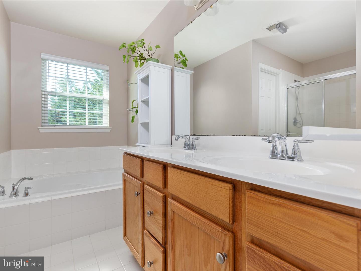 7201 HERON PL, WARRENTON, Virginia 20187, 5 Bedrooms Bedrooms, ,3 BathroomsBathrooms,Residential,For sale,7201 HERON PL,VAFQ2019308 MLS # VAFQ2019308 7201 HERON PL, WARRENTON, Virginia 20187, 5 Bedrooms Bedrooms, ,3 BathroomsBathrooms,Residential,For sale,7201 HERON PL,VAFQ2019308 MLS # VAFQ2019308