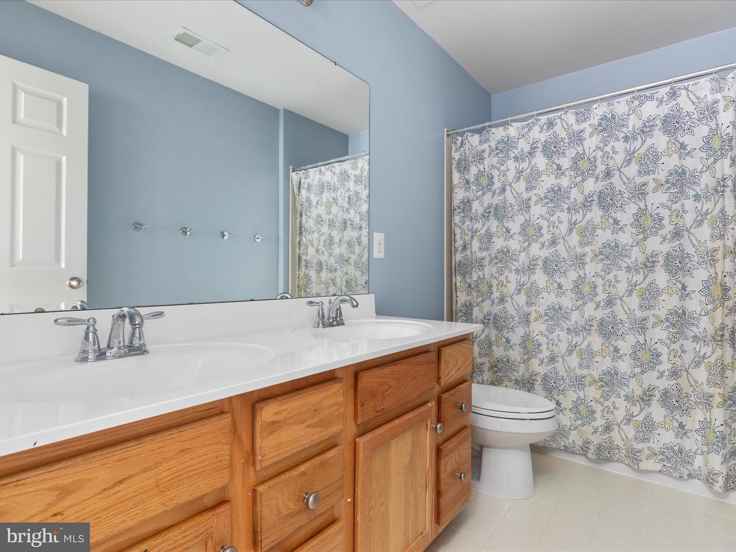 7201 HERON PL, WARRENTON, Virginia 20187, 5 Bedrooms Bedrooms, ,3 BathroomsBathrooms,Residential,For sale,7201 HERON PL,VAFQ2019308 MLS # VAFQ2019308 7201 HERON PL, WARRENTON, Virginia 20187, 5 Bedrooms Bedrooms, ,3 BathroomsBathrooms,Residential,For sale,7201 HERON PL,VAFQ2019308 MLS # VAFQ2019308