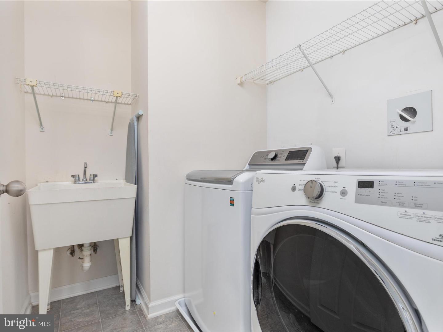 7201 HERON PL, WARRENTON, Virginia 20187, 5 Bedrooms Bedrooms, ,3 BathroomsBathrooms,Residential,For sale,7201 HERON PL,VAFQ2019308 MLS # VAFQ2019308 7201 HERON PL, WARRENTON, Virginia 20187, 5 Bedrooms Bedrooms, ,3 BathroomsBathrooms,Residential,For sale,7201 HERON PL,VAFQ2019308 MLS # VAFQ2019308