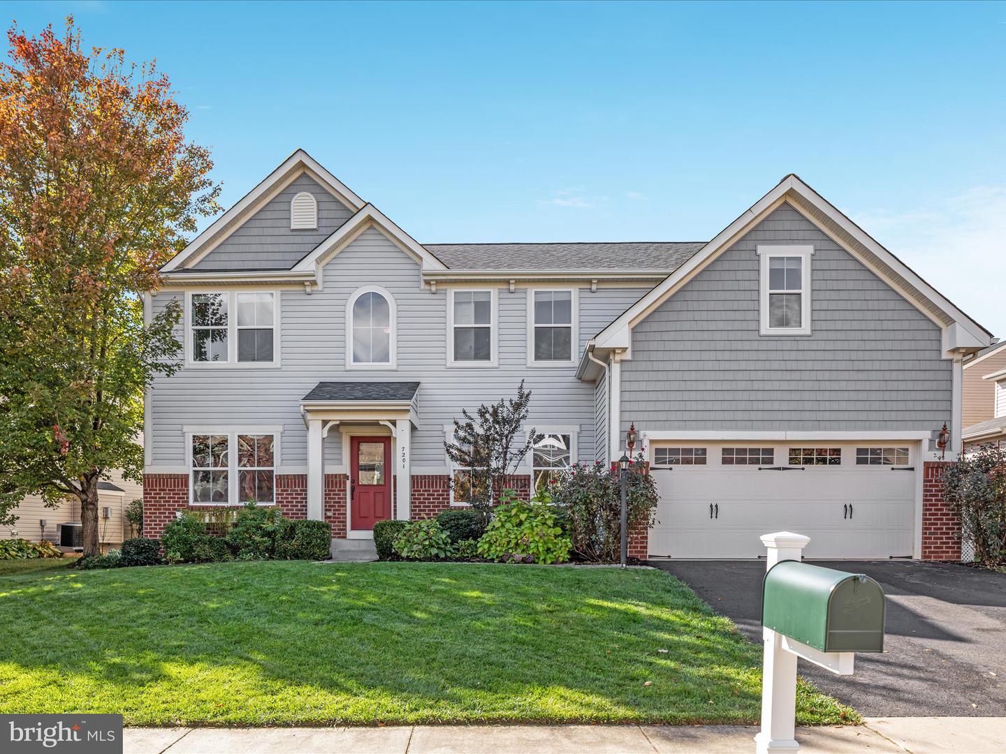 7201 HERON PL, WARRENTON, Virginia 20187, 5 Bedrooms Bedrooms, ,3 BathroomsBathrooms,Residential,For sale,7201 HERON PL,VAFQ2019308 MLS # VAFQ2019308 7201 HERON PL, WARRENTON, Virginia 20187, 5 Bedrooms Bedrooms, ,3 BathroomsBathrooms,Residential,For sale,7201 HERON PL,VAFQ2019308 MLS # VAFQ2019308