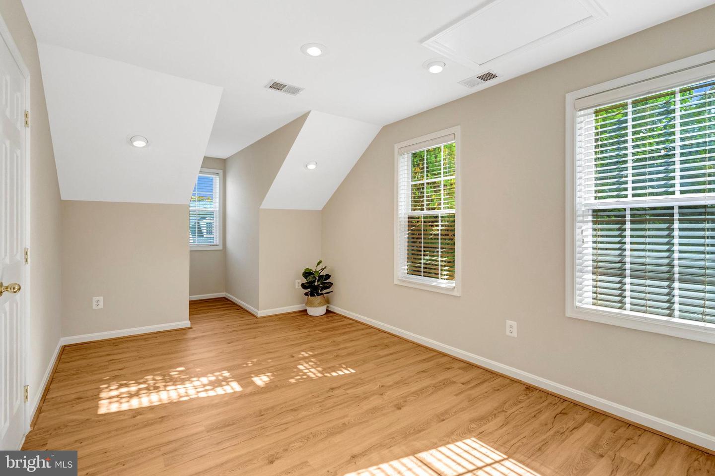 6524 BOX ELDER LOOP, GAINESVILLE, Virginia 20155, 3 Bedrooms Bedrooms, ,3 BathroomsBathrooms,Residential,For sale,6524 BOX ELDER LOOP,VAPW2105650 MLS # VAPW2105650 6524 BOX ELDER LOOP, GAINESVILLE, Virginia 20155, 3 Bedrooms Bedrooms, ,3 BathroomsBathrooms,Residential,For sale,6524 BOX ELDER LOOP,VAPW2105650 MLS # VAPW2105650