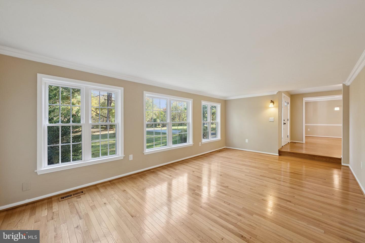 6102 KINGS COLOR DR, FAIRFAX, Virginia 22030, 4 Bedrooms Bedrooms, ,3 BathroomsBathrooms,Residential,For sale,6102 KINGS COLOR DR,VAFX2273450 MLS # VAFX2273450 6102 KINGS COLOR DR, FAIRFAX, Virginia 22030, 4 Bedrooms Bedrooms, ,3 BathroomsBathrooms,Residential,For sale,6102 KINGS COLOR DR,VAFX2273450 MLS # VAFX2273450