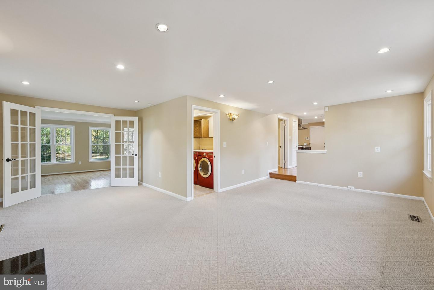6102 KINGS COLOR DR, FAIRFAX, Virginia 22030, 4 Bedrooms Bedrooms, ,3 BathroomsBathrooms,Residential,For sale,6102 KINGS COLOR DR,VAFX2273450 MLS # VAFX2273450 6102 KINGS COLOR DR, FAIRFAX, Virginia 22030, 4 Bedrooms Bedrooms, ,3 BathroomsBathrooms,Residential,For sale,6102 KINGS COLOR DR,VAFX2273450 MLS # VAFX2273450