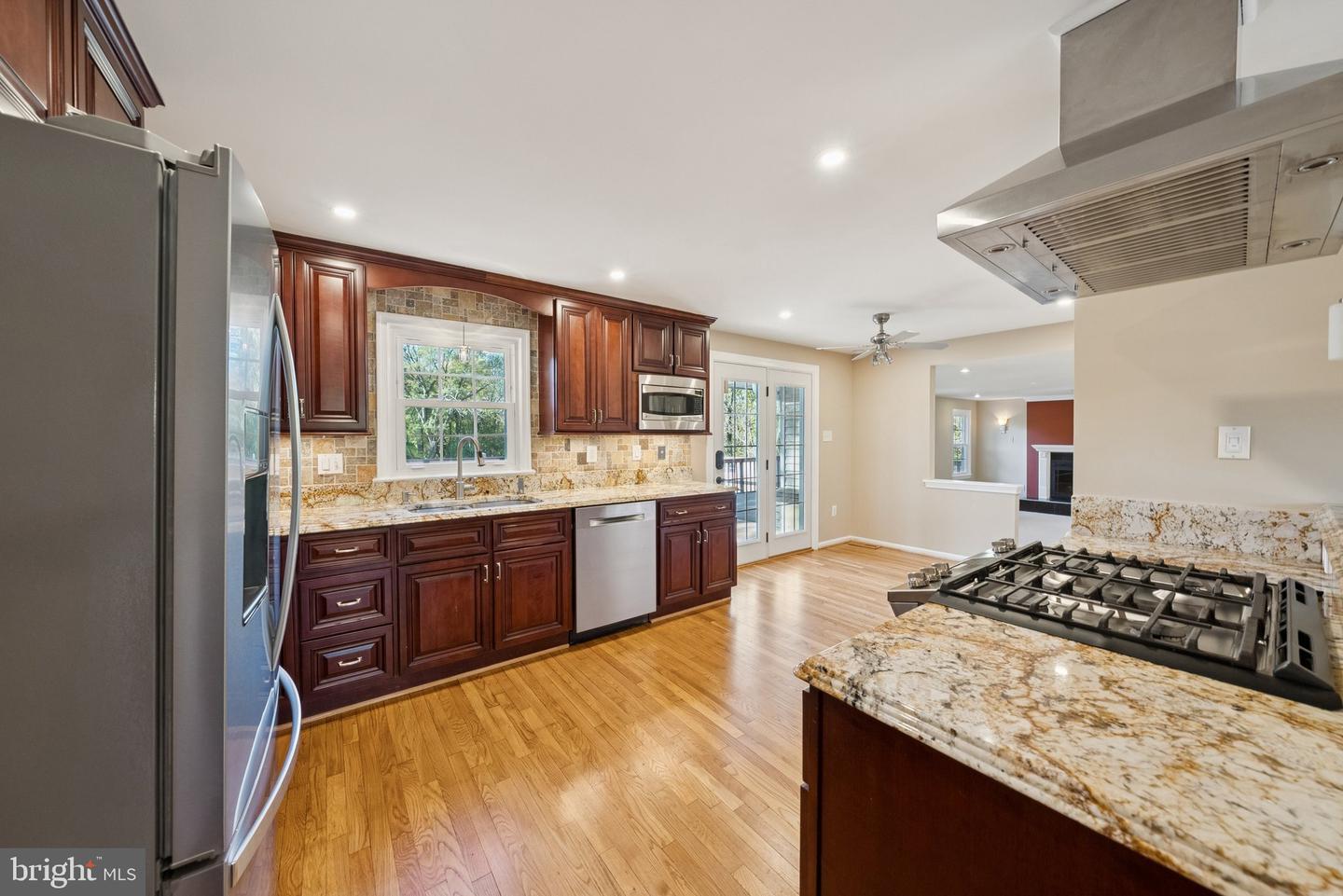 6102 KINGS COLOR DR, FAIRFAX, Virginia 22030, 4 Bedrooms Bedrooms, ,3 BathroomsBathrooms,Residential,For sale,6102 KINGS COLOR DR,VAFX2273450 MLS # VAFX2273450 6102 KINGS COLOR DR, FAIRFAX, Virginia 22030, 4 Bedrooms Bedrooms, ,3 BathroomsBathrooms,Residential,For sale,6102 KINGS COLOR DR,VAFX2273450 MLS # VAFX2273450