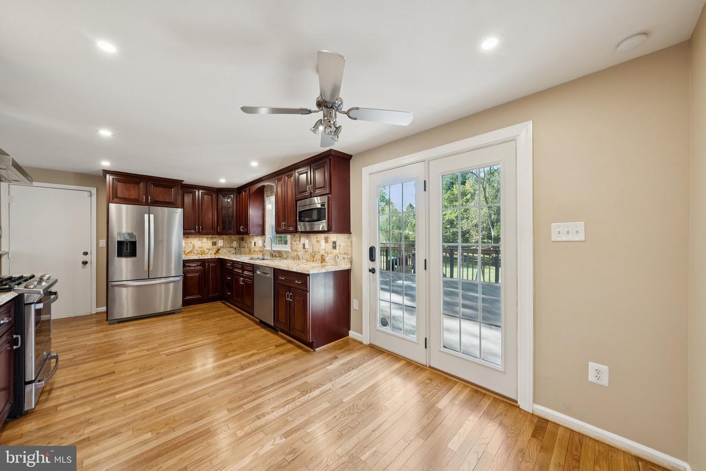 6102 KINGS COLOR DR, FAIRFAX, Virginia 22030, 4 Bedrooms Bedrooms, ,3 BathroomsBathrooms,Residential,For sale,6102 KINGS COLOR DR,VAFX2273450 MLS # VAFX2273450 6102 KINGS COLOR DR, FAIRFAX, Virginia 22030, 4 Bedrooms Bedrooms, ,3 BathroomsBathrooms,Residential,For sale,6102 KINGS COLOR DR,VAFX2273450 MLS # VAFX2273450