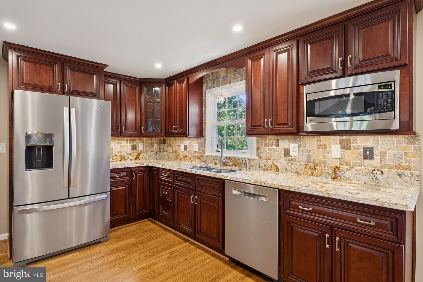 6102 KINGS COLOR DR, FAIRFAX, Virginia 22030, 4 Bedrooms Bedrooms, ,3 BathroomsBathrooms,Residential,For sale,6102 KINGS COLOR DR,VAFX2273450 MLS # VAFX2273450 6102 KINGS COLOR DR, FAIRFAX, Virginia 22030, 4 Bedrooms Bedrooms, ,3 BathroomsBathrooms,Residential,For sale,6102 KINGS COLOR DR,VAFX2273450 MLS # VAFX2273450