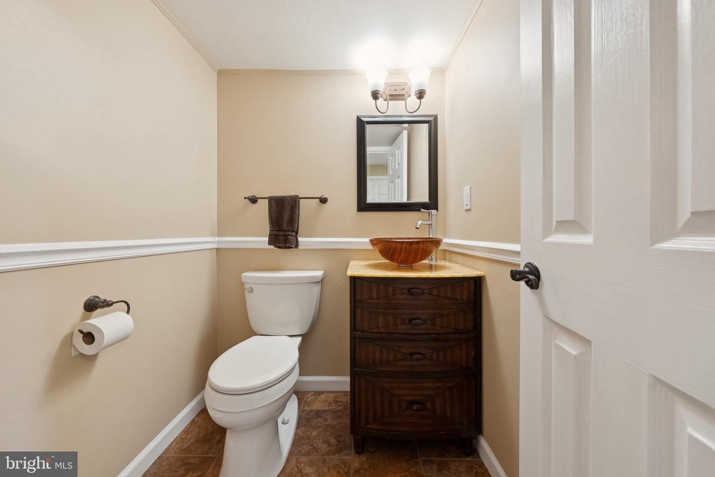 6102 KINGS COLOR DR, FAIRFAX, Virginia 22030, 4 Bedrooms Bedrooms, ,3 BathroomsBathrooms,Residential,For sale,6102 KINGS COLOR DR,VAFX2273450 MLS # VAFX2273450 6102 KINGS COLOR DR, FAIRFAX, Virginia 22030, 4 Bedrooms Bedrooms, ,3 BathroomsBathrooms,Residential,For sale,6102 KINGS COLOR DR,VAFX2273450 MLS # VAFX2273450