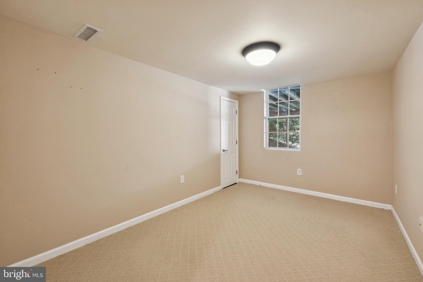 6102 KINGS COLOR DR, FAIRFAX, Virginia 22030, 4 Bedrooms Bedrooms, ,3 BathroomsBathrooms,Residential,For sale,6102 KINGS COLOR DR,VAFX2273450 MLS # VAFX2273450 6102 KINGS COLOR DR, FAIRFAX, Virginia 22030, 4 Bedrooms Bedrooms, ,3 BathroomsBathrooms,Residential,For sale,6102 KINGS COLOR DR,VAFX2273450 MLS # VAFX2273450
