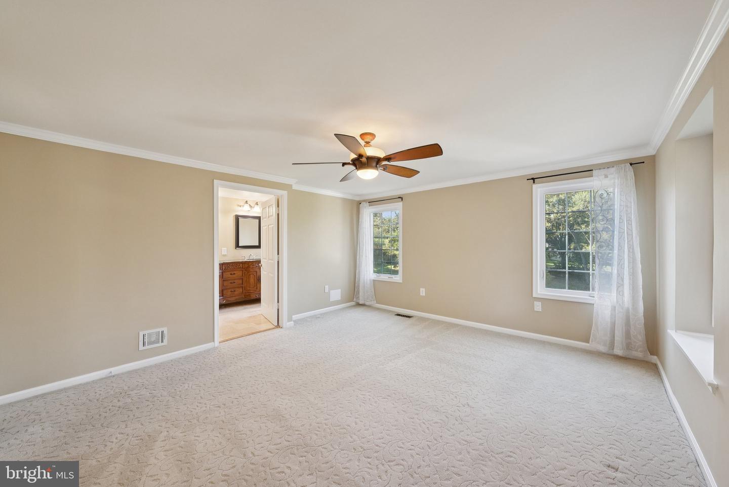 6102 KINGS COLOR DR, FAIRFAX, Virginia 22030, 4 Bedrooms Bedrooms, ,3 BathroomsBathrooms,Residential,For sale,6102 KINGS COLOR DR,VAFX2273450 MLS # VAFX2273450 6102 KINGS COLOR DR, FAIRFAX, Virginia 22030, 4 Bedrooms Bedrooms, ,3 BathroomsBathrooms,Residential,For sale,6102 KINGS COLOR DR,VAFX2273450 MLS # VAFX2273450