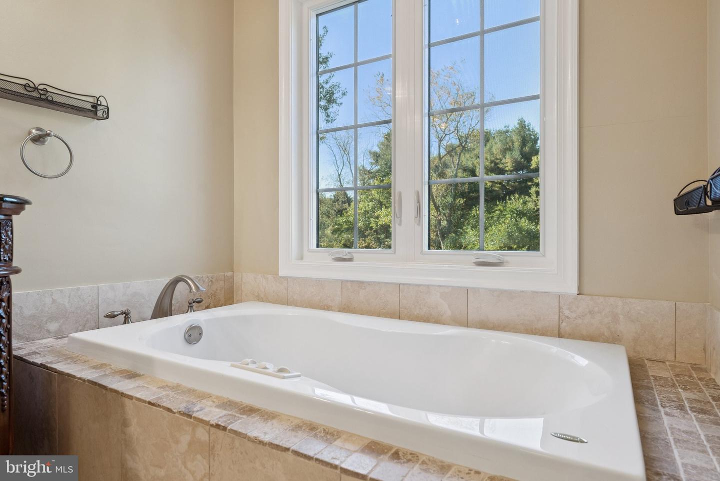 6102 KINGS COLOR DR, FAIRFAX, Virginia 22030, 4 Bedrooms Bedrooms, ,3 BathroomsBathrooms,Residential,For sale,6102 KINGS COLOR DR,VAFX2273450 MLS # VAFX2273450 6102 KINGS COLOR DR, FAIRFAX, Virginia 22030, 4 Bedrooms Bedrooms, ,3 BathroomsBathrooms,Residential,For sale,6102 KINGS COLOR DR,VAFX2273450 MLS # VAFX2273450
